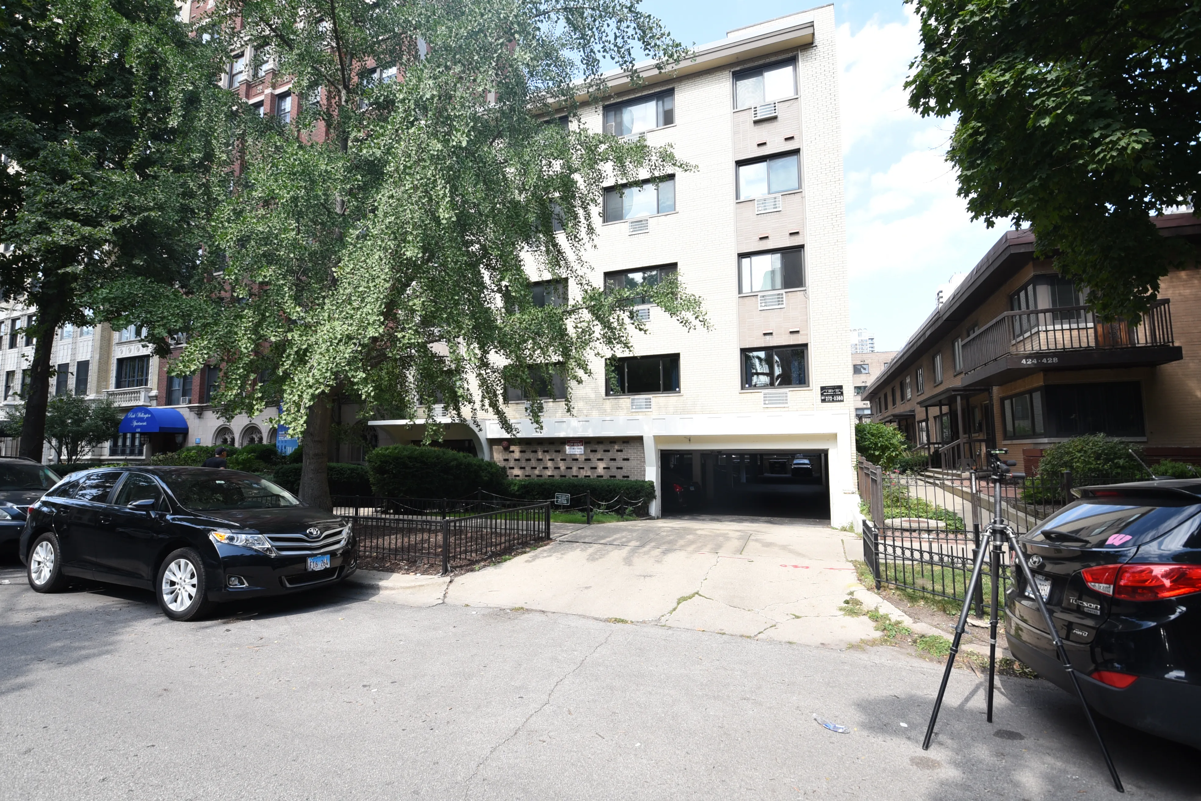 2930 N PINE GROVE AVE 60657-unit#401-Chicago-IL