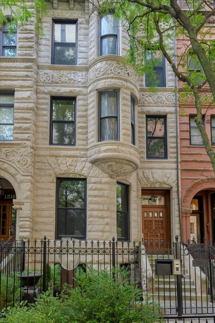 1318 N Astor St, , 60610, USA 60610-Chicago-IL