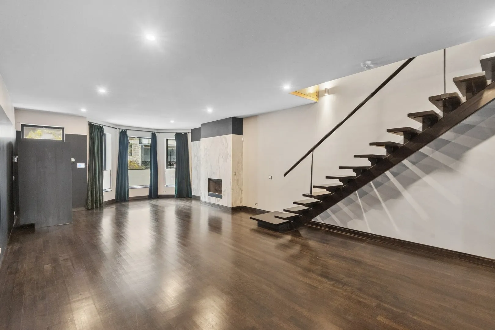 44 E Cedar St, , 60611, USA 60611-Chicago-IL