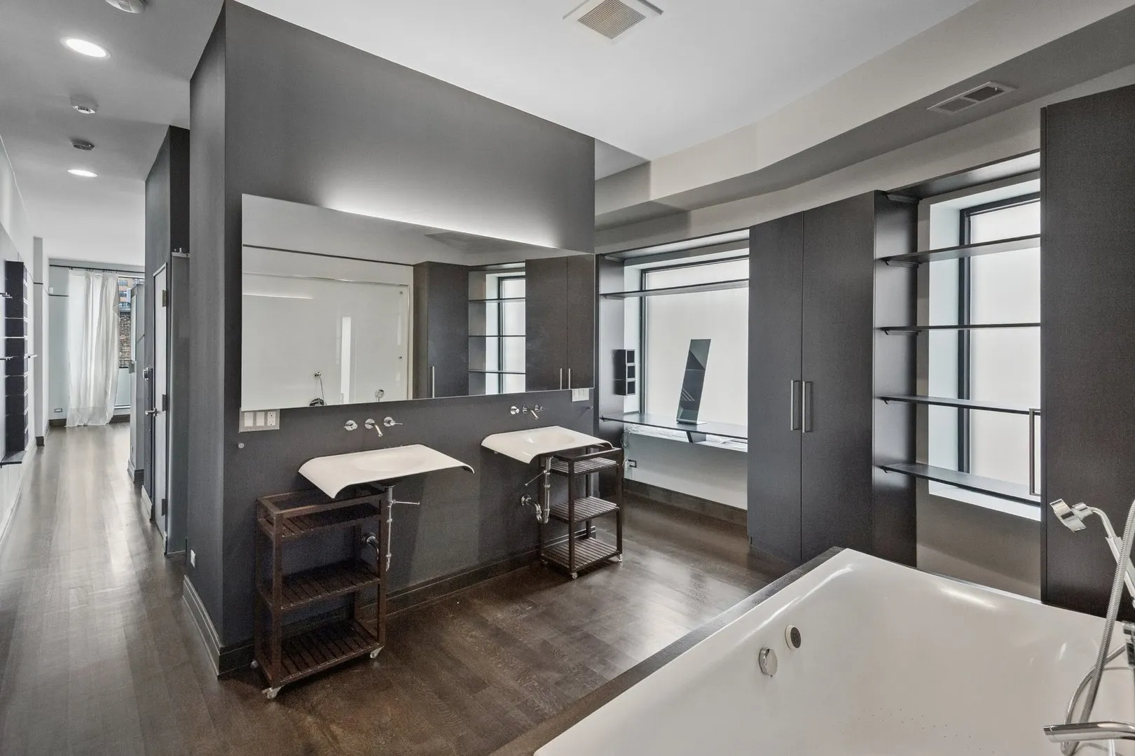 44 E Cedar St, , 60611, USA 60611-Chicago-IL