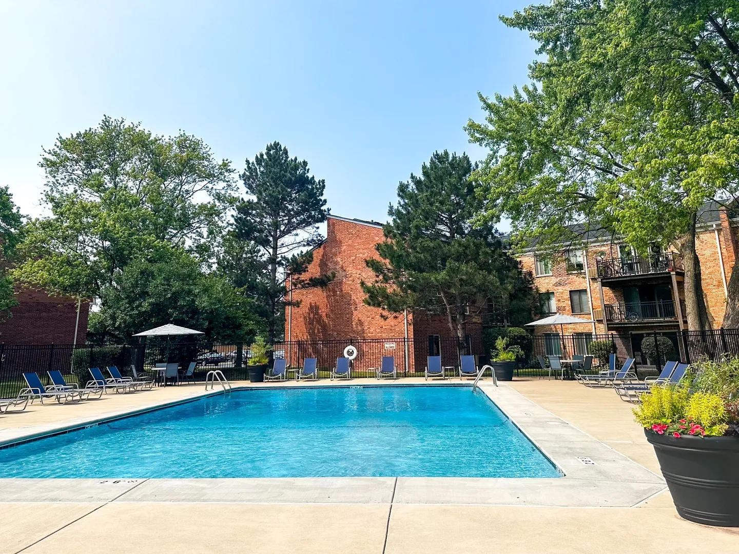 4400 W Lake Ave, , 60026, USA 60026-Glenview-IL