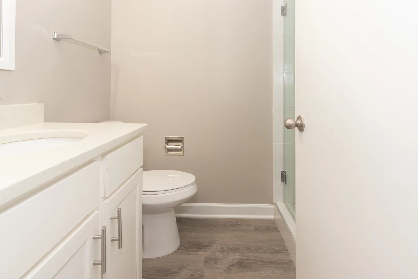 4250 W Lake Ave, ,  60026, USA 60026-Glenview-IL