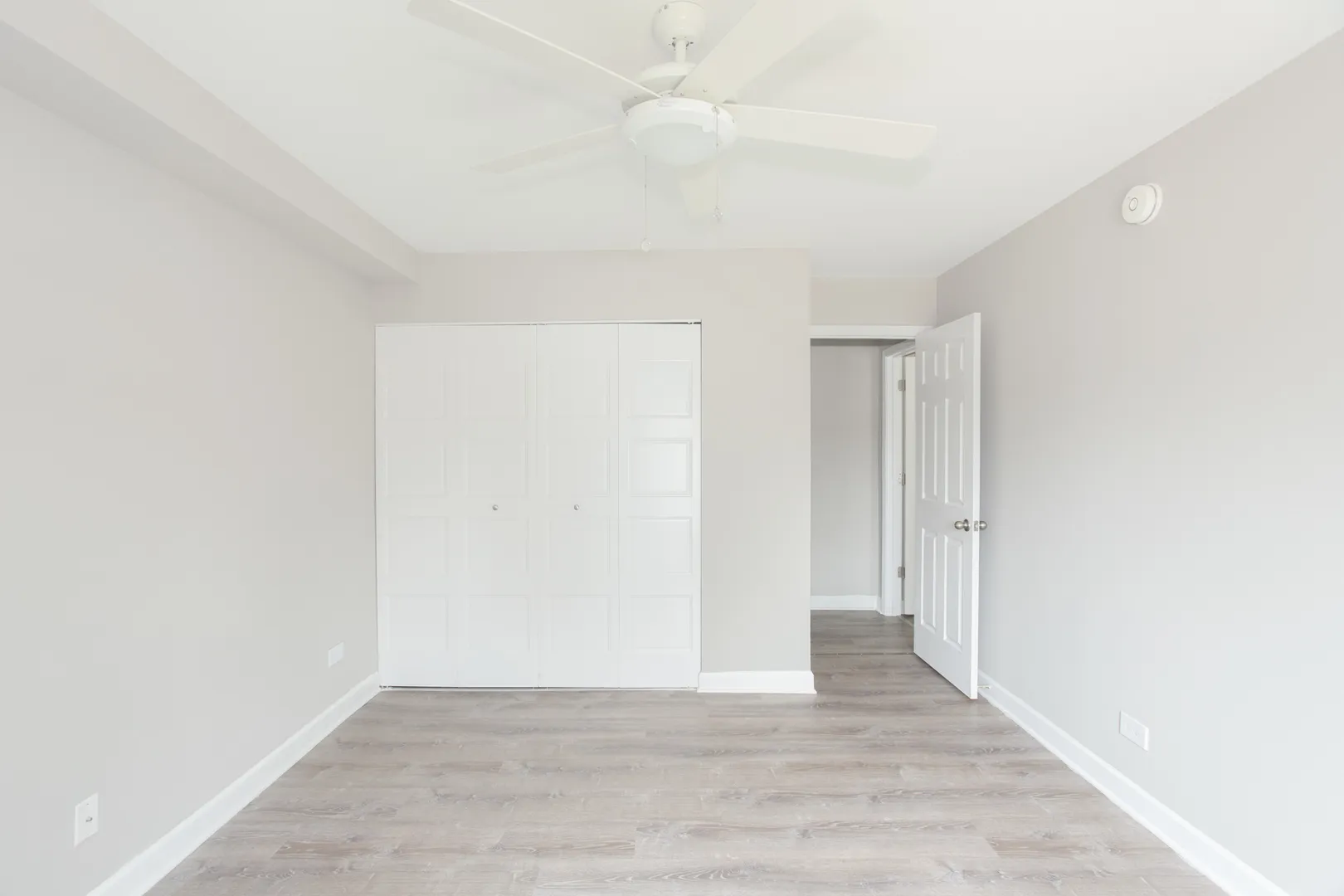 4250 W Lake Ave, ,  60026, USA 60026-Glenview-IL