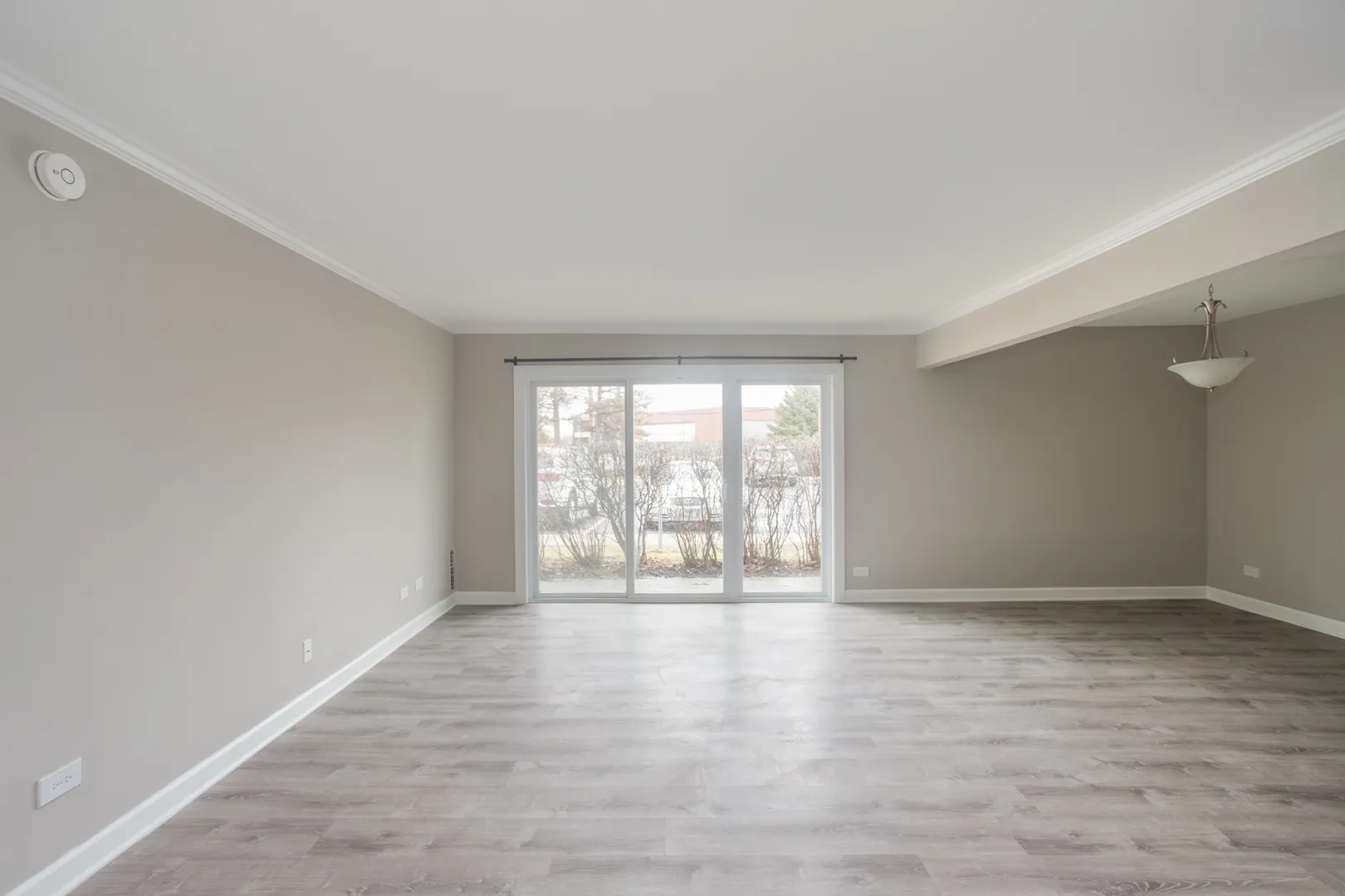 4250 W Lake Ave, ,  60026, USA 60026-Glenview-IL
