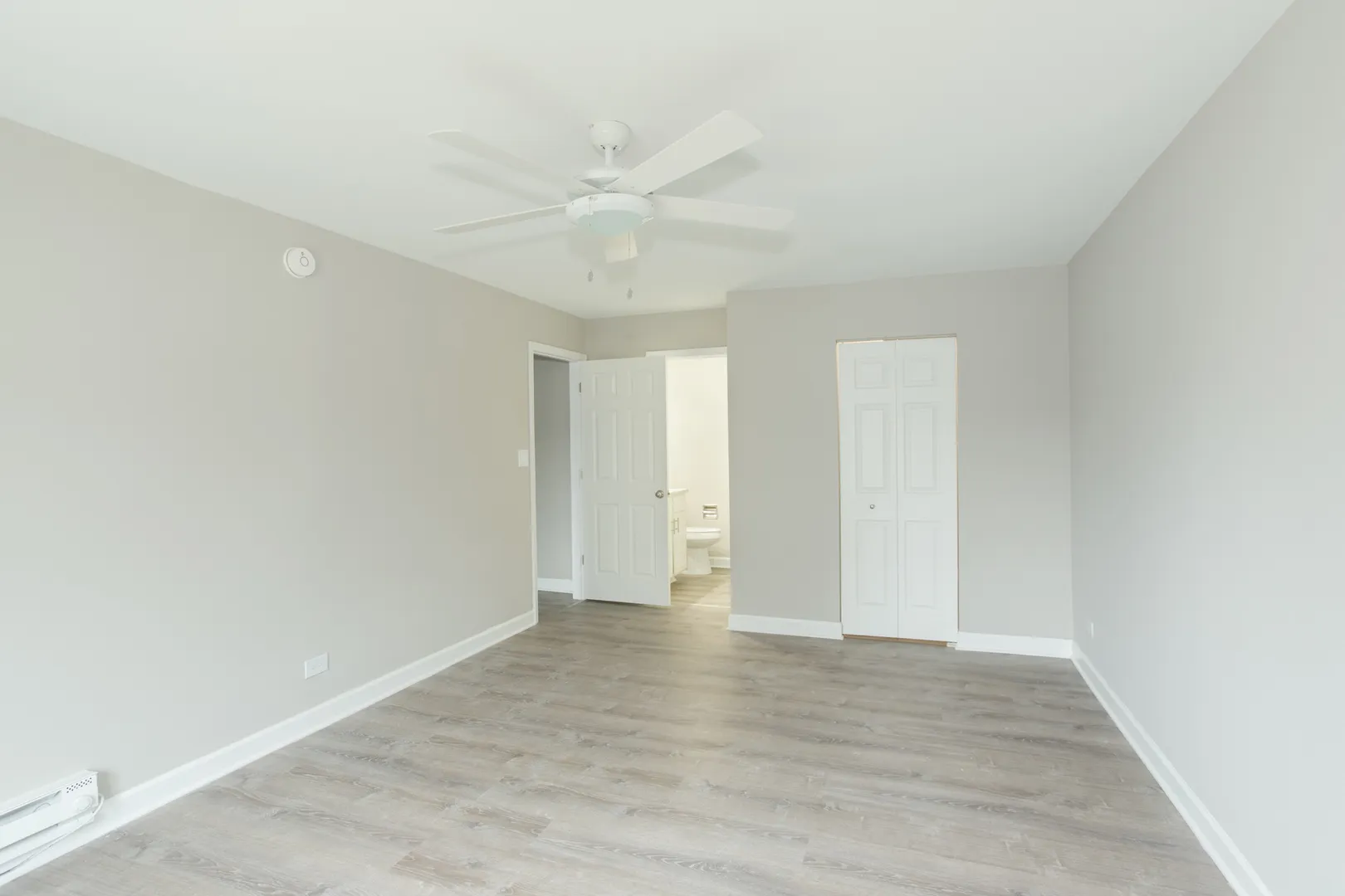 4250 W Lake Ave, ,  60026, USA 60026-Glenview-IL