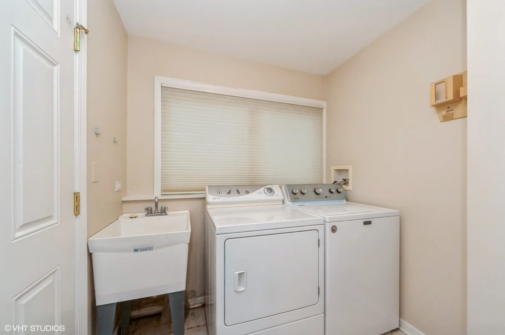 50 Cedar Ln, ,  60069, USA 60069-Lincolnshire-IL