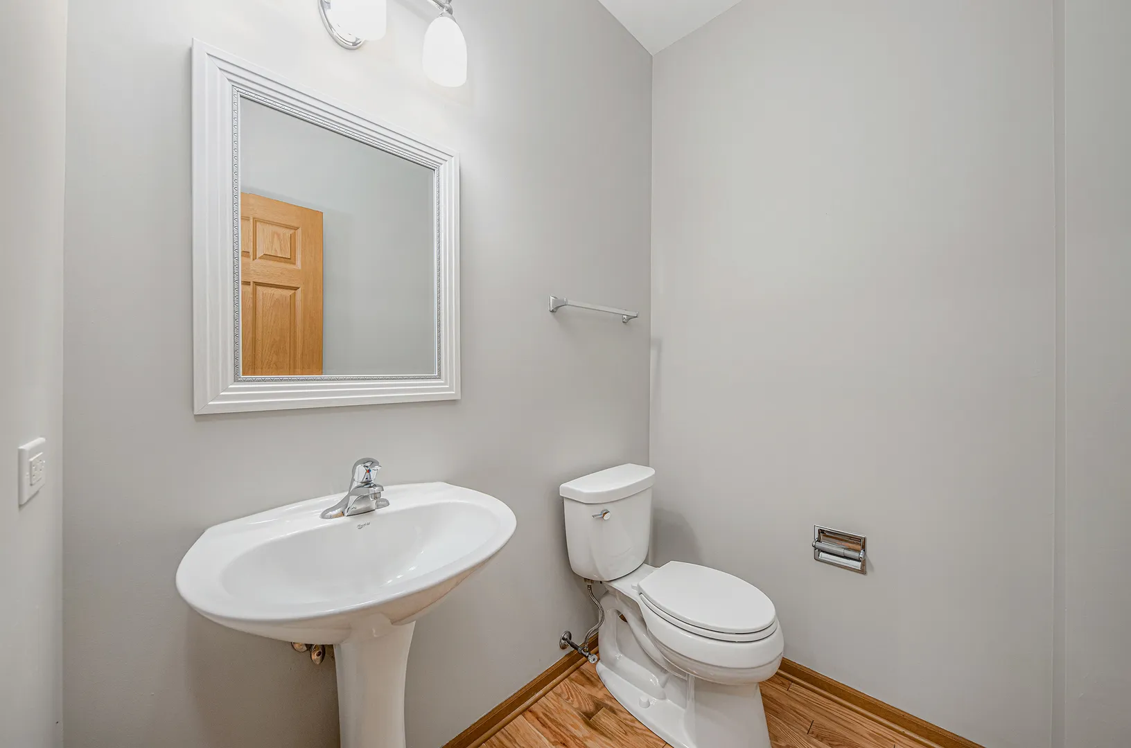 708 Woodewind Dr, , 60563, USA 60563-Naperville-IL