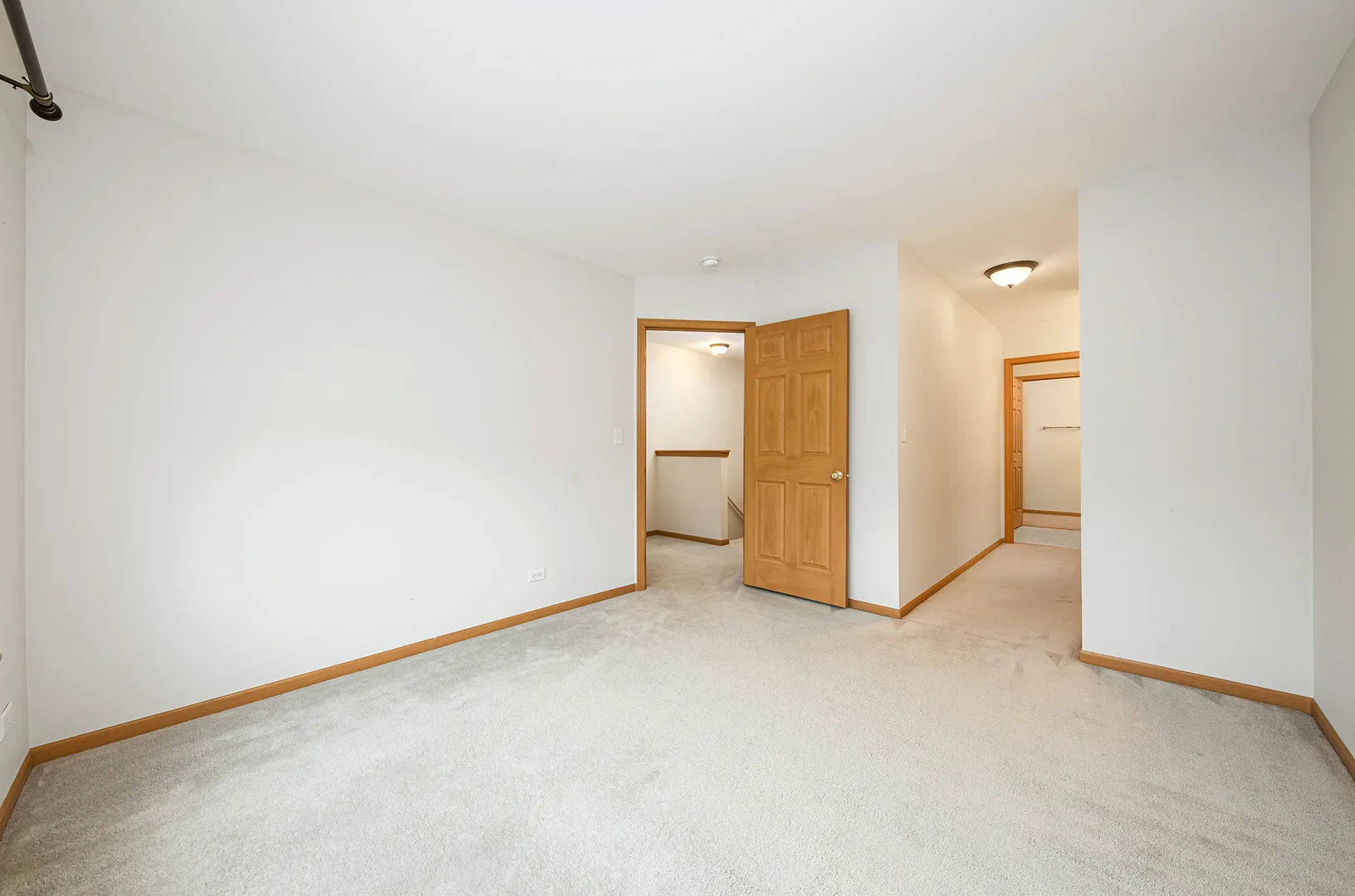 708 Woodewind Dr, , 60563, USA 60563-Naperville-IL