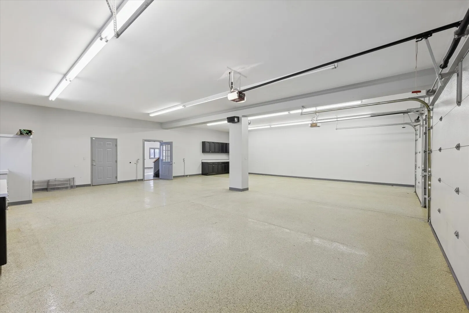16W125 89th Pl, ,  60527, USA 60527-Burr Ridge-IL