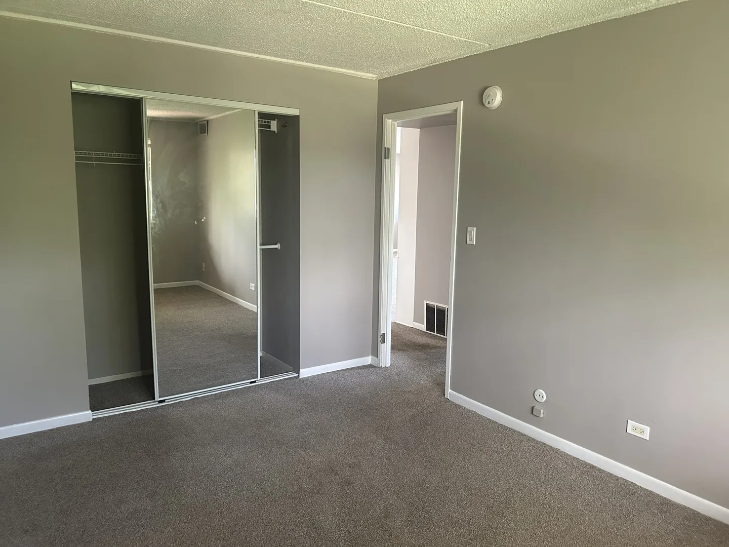 5S070 Pebblewood Ln, , 60563, USA 60563-Naperville-IL