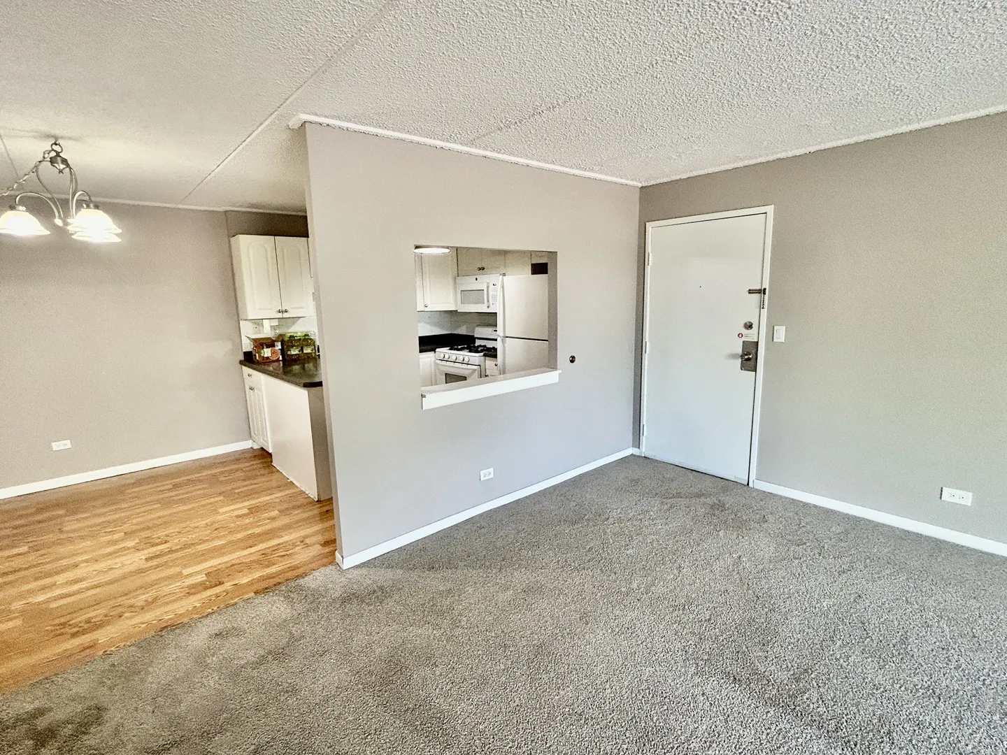 5S070 Pebblewood Ln, , 60563, USA 60563-Naperville-IL