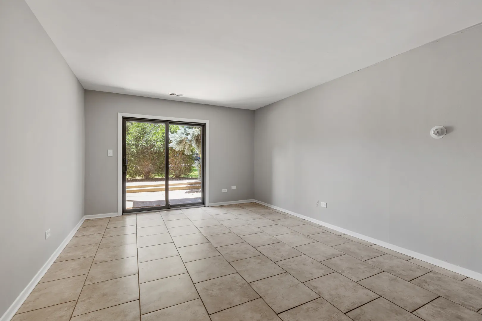 1444 Stonebridge Cir, , 60189, USA 60189-Wheaton-IL