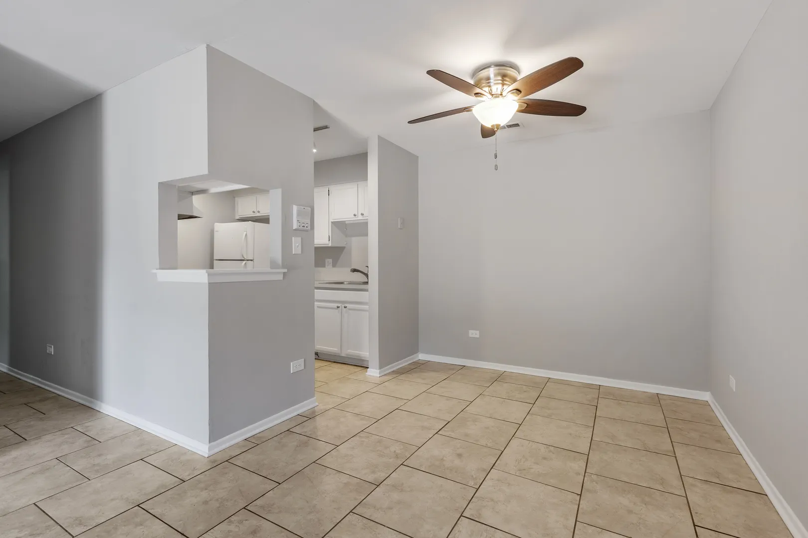 1444 Stonebridge Cir, , 60189, USA 60189-Wheaton-IL