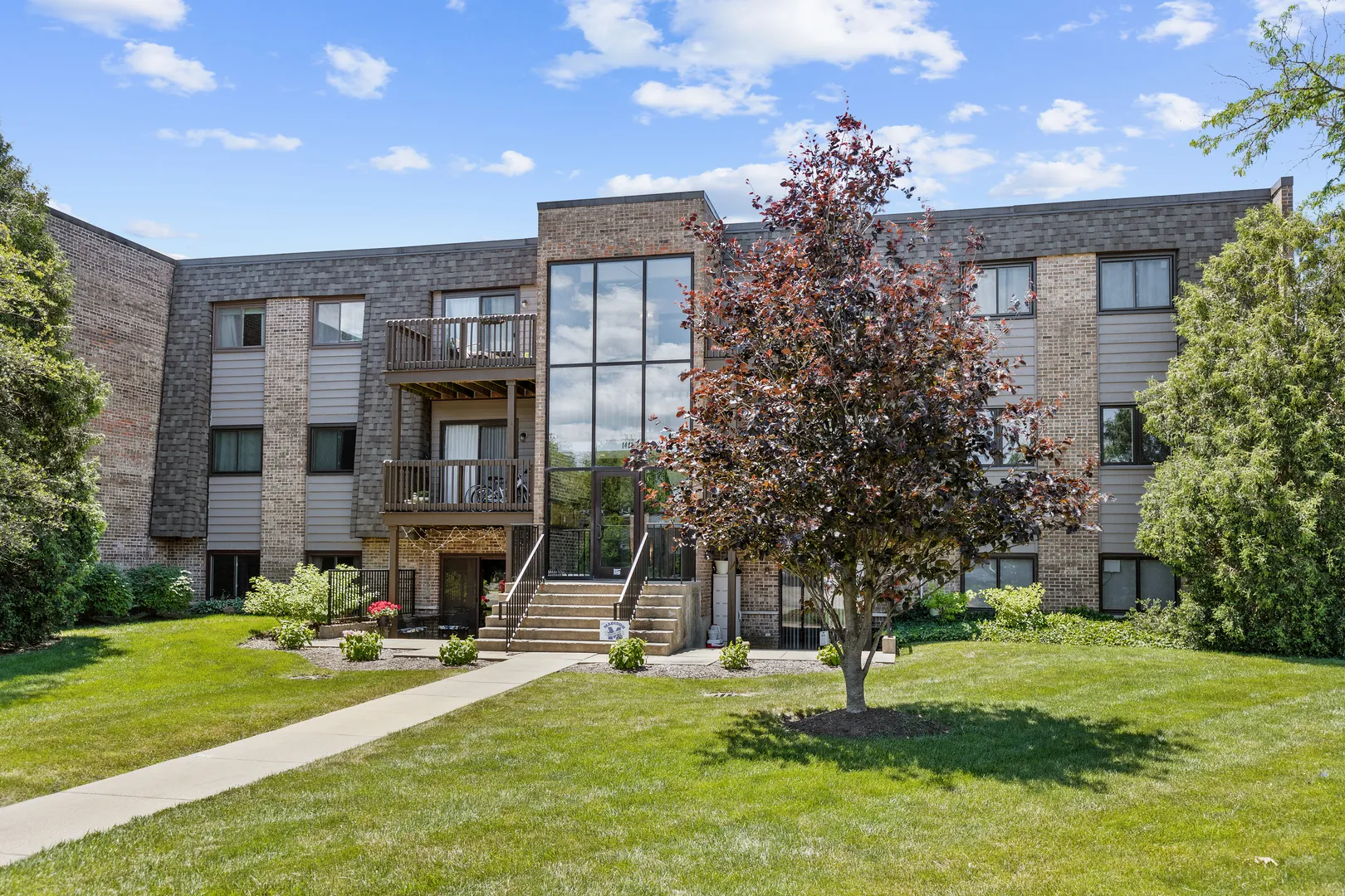 1444 Stonebridge Cir, , 60189, USA 60189-Wheaton-IL
