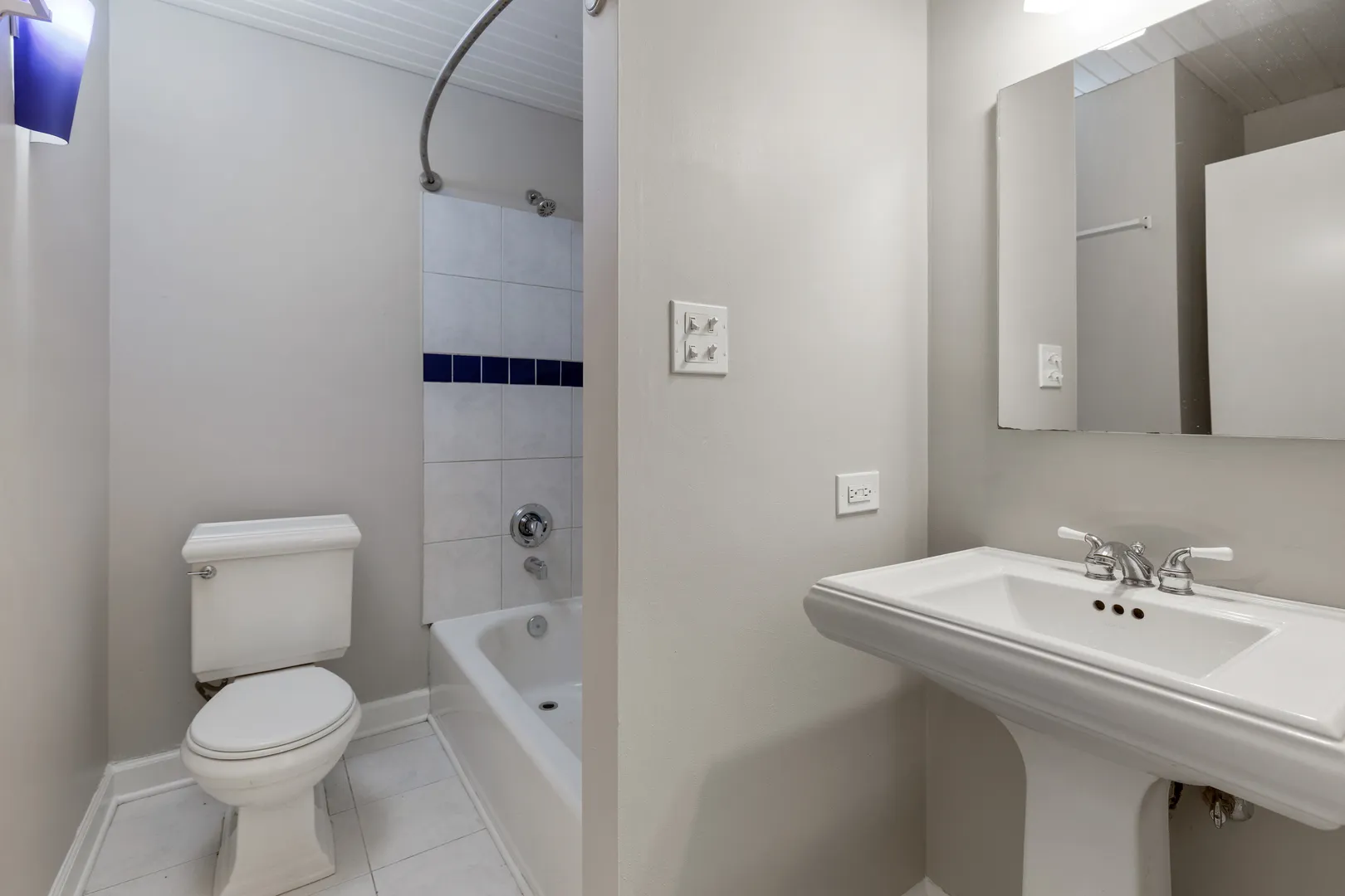 1444 Stonebridge Cir, , 60189, USA 60189-Wheaton-IL