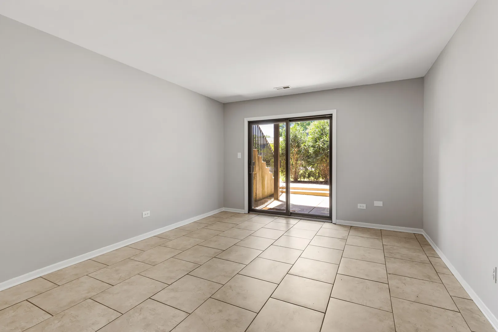 1444 Stonebridge Cir, , 60189, USA 60189-Wheaton-IL