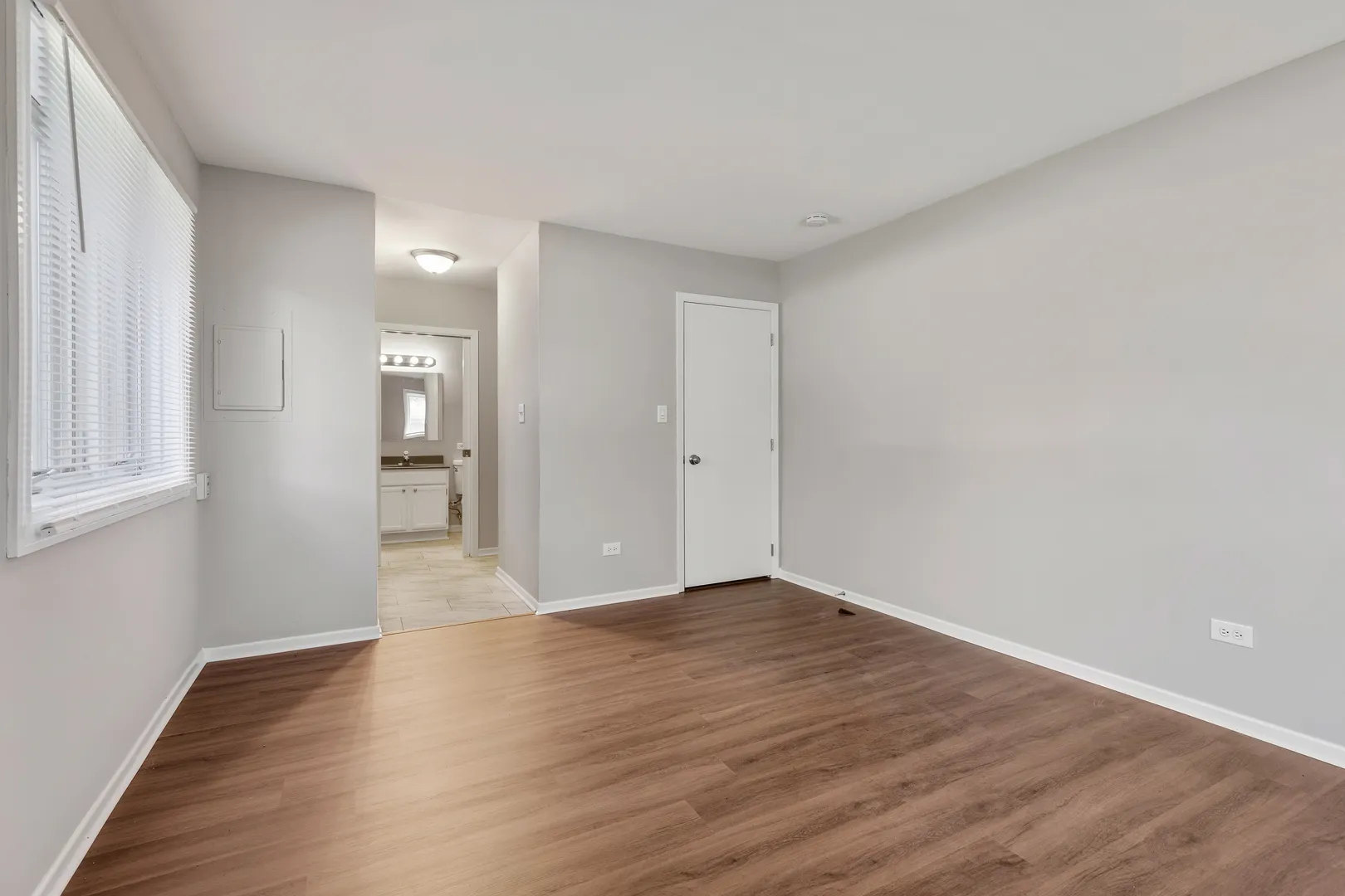 1444 Stonebridge Cir, , 60189, USA 60189-Wheaton-IL