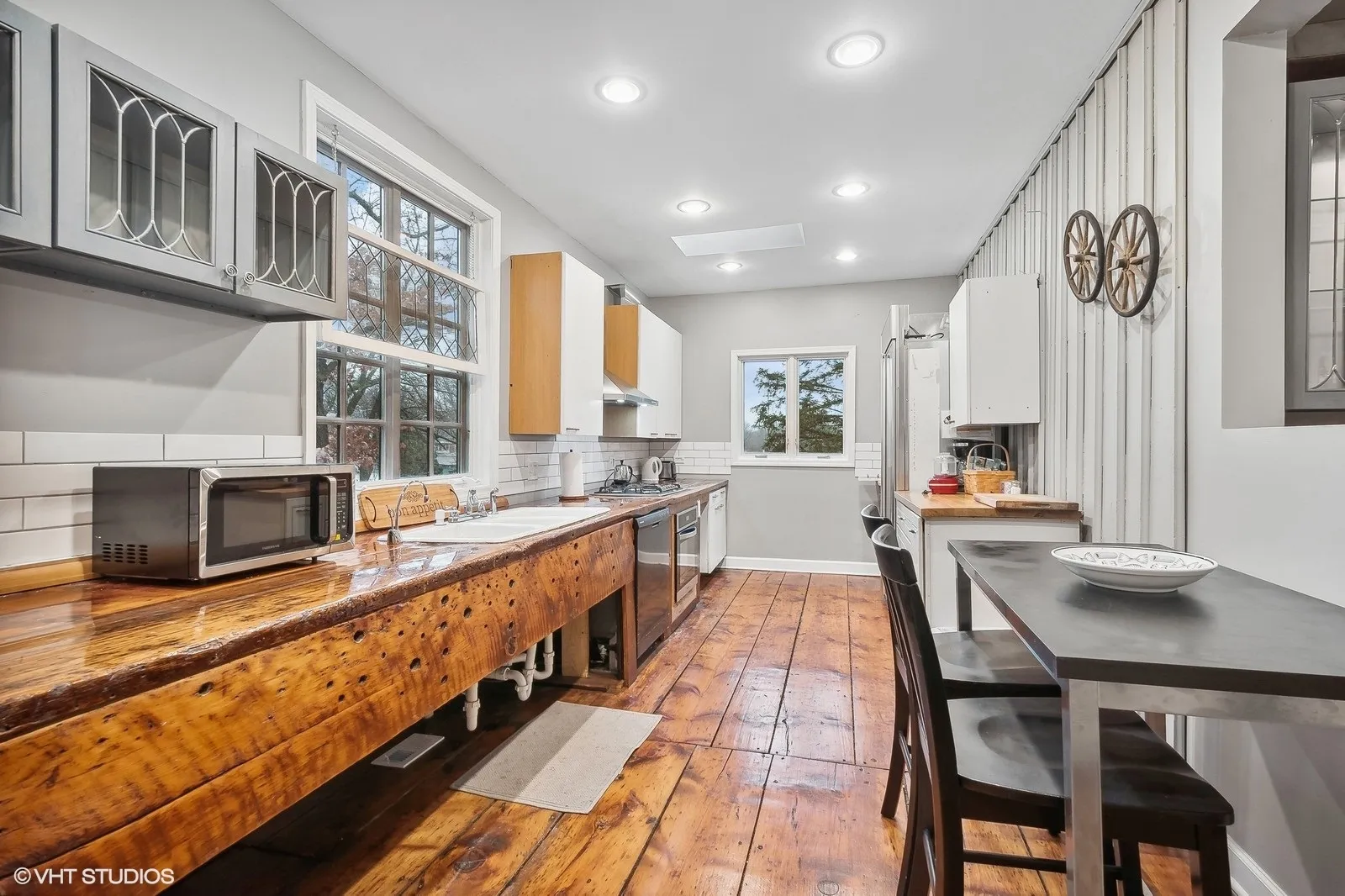 2404 Ridge Ave, ,  60201, USA 60201-Evanston-IL