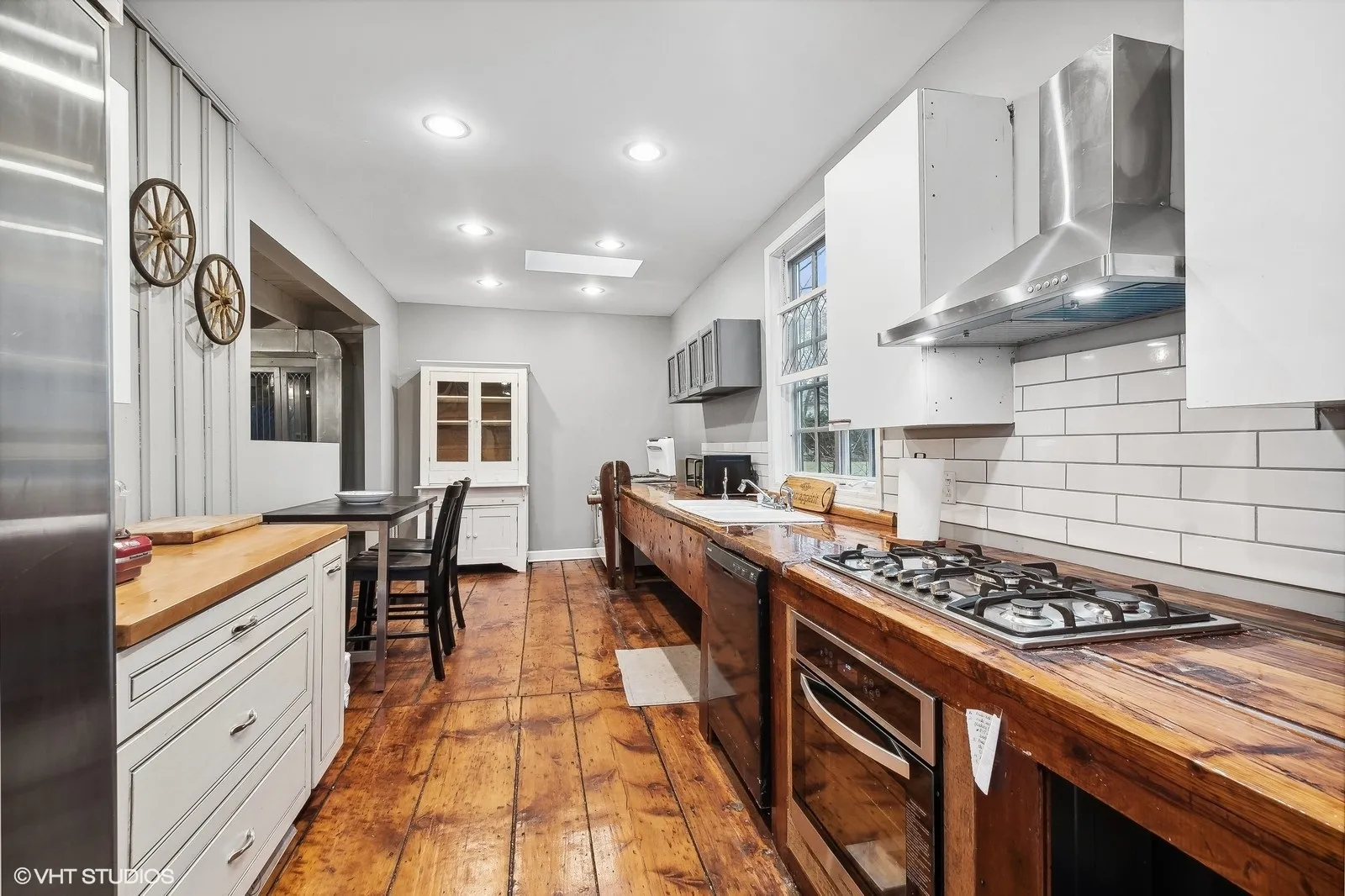 2404 Ridge Ave, ,  60201, USA 60201-Evanston-IL