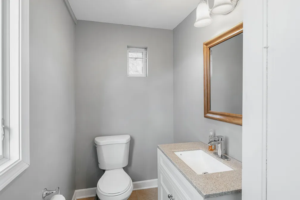 2404 Ridge Ave, ,  60201, USA 60201-Evanston-IL