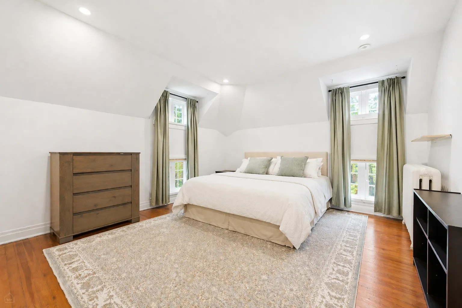 235 Greenwood St, ,  60201, USA 60201-Evanston-IL