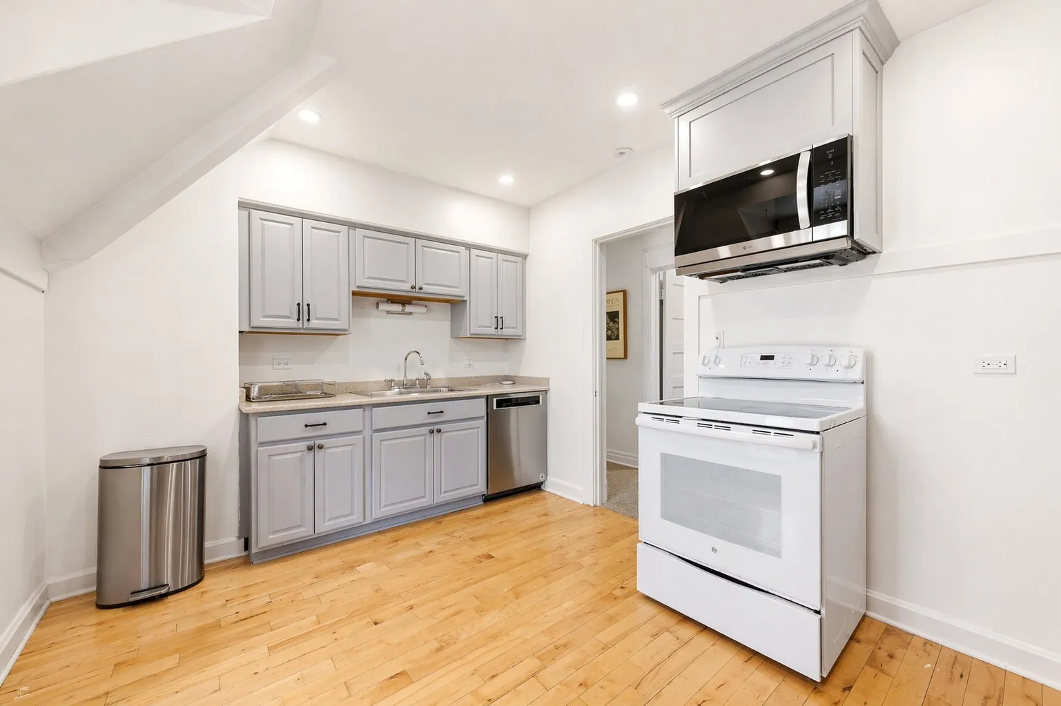 235 Greenwood St, ,  60201, USA 60201-Evanston-IL
