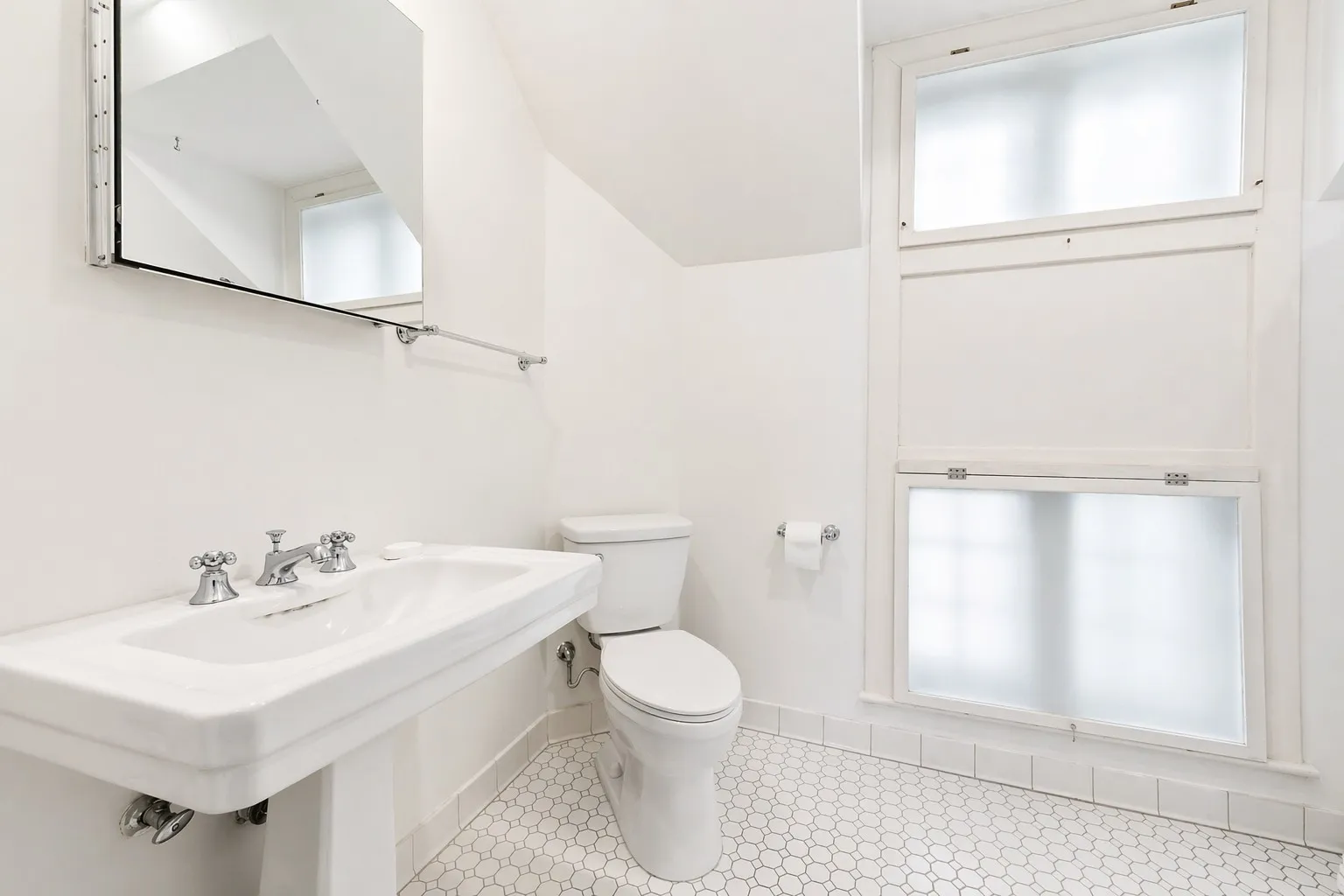 235 Greenwood St, ,  60201, USA 60201-Evanston-IL
