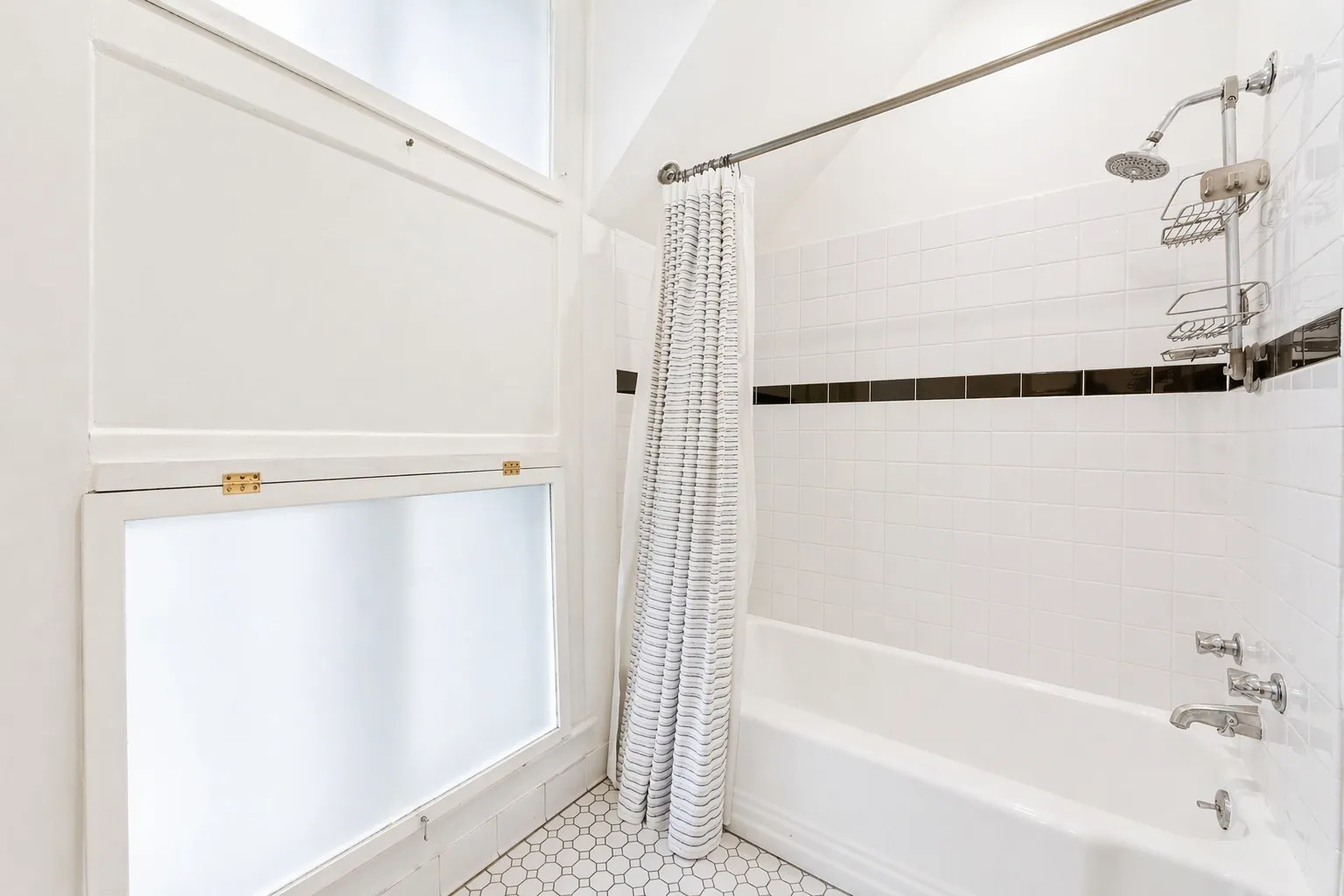235 Greenwood St, ,  60201, USA 60201-Evanston-IL
