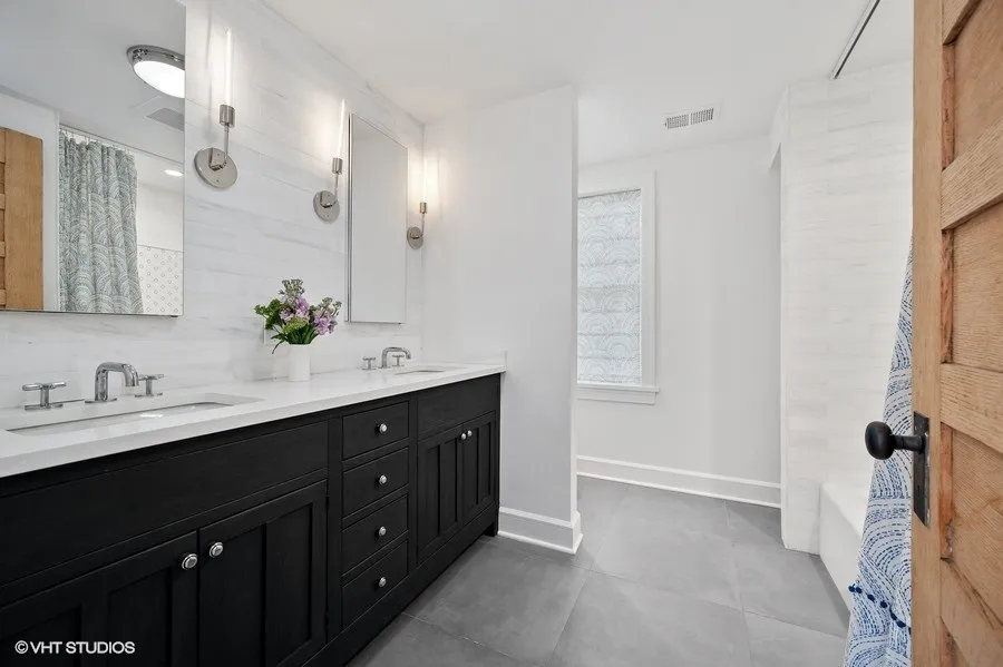 1217 Ridge Ave, ,  60202, USA 60202-Evanston-IL