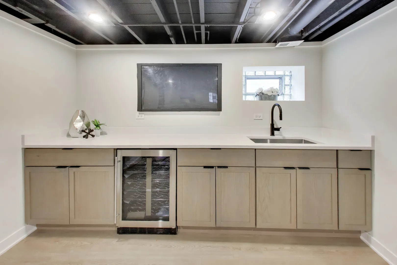 6730 W Dakin St, ,  60634, USA 60634-Chicago-IL