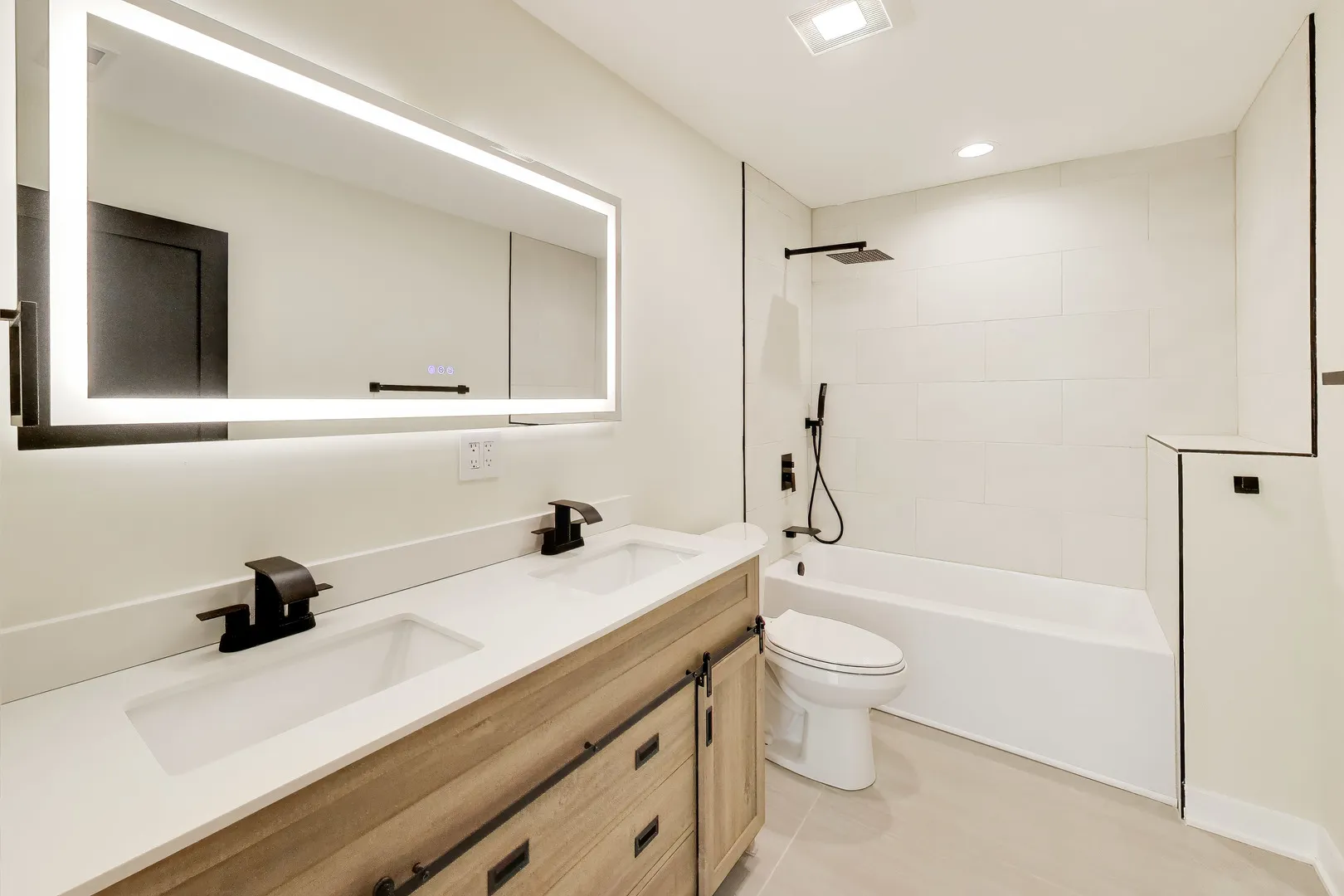 6730 W Dakin St, ,  60634, USA 60634-Chicago-IL
