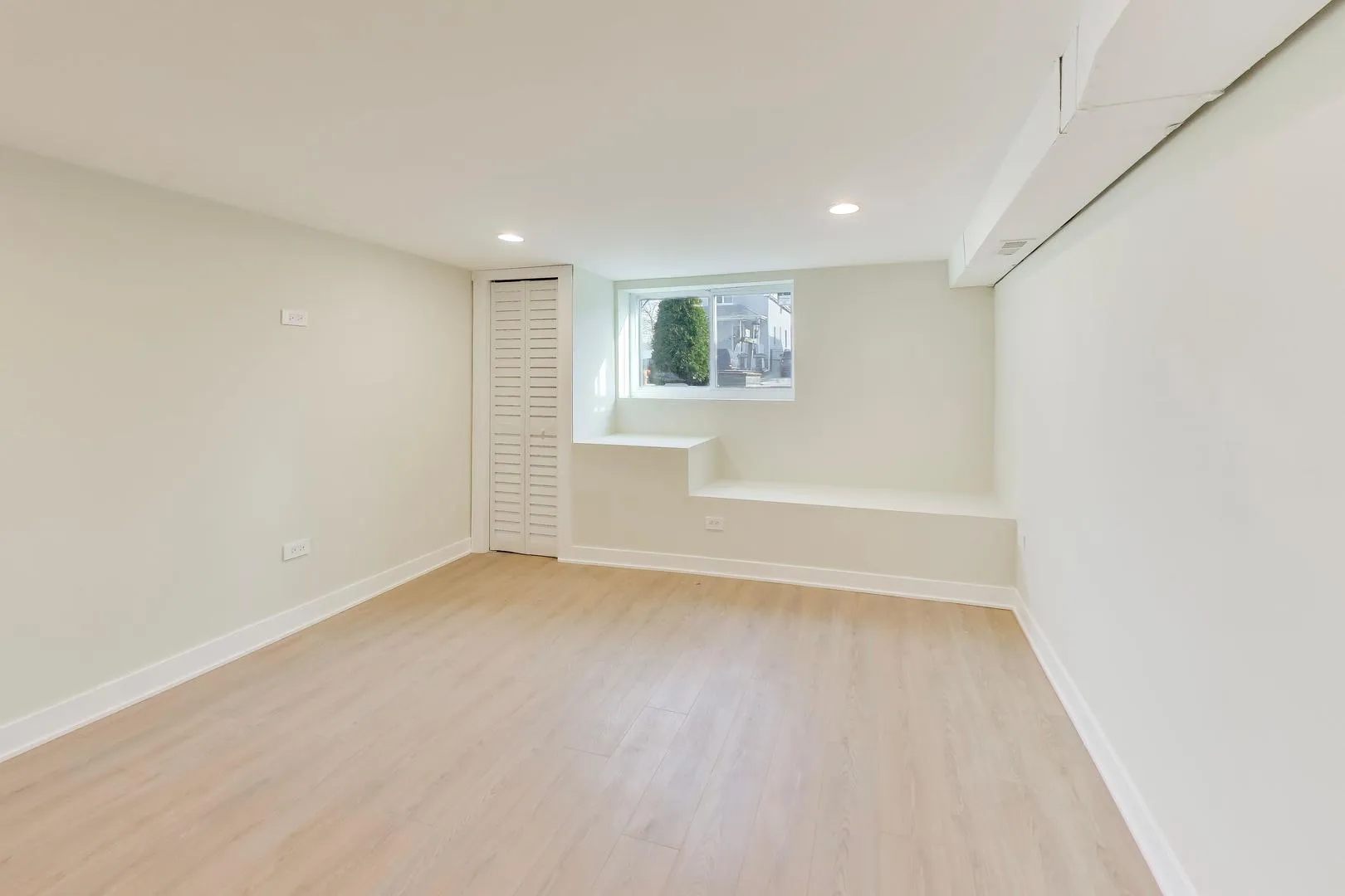 6730 W Dakin St, ,  60634, USA 60634-Chicago-IL