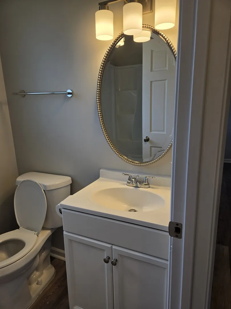 63 W Manchester Dr, ,  60090, USA 60090-Wheeling-IL