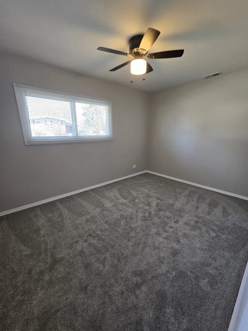 63 W Manchester Dr, ,  60090, USA 60090-Wheeling-IL
