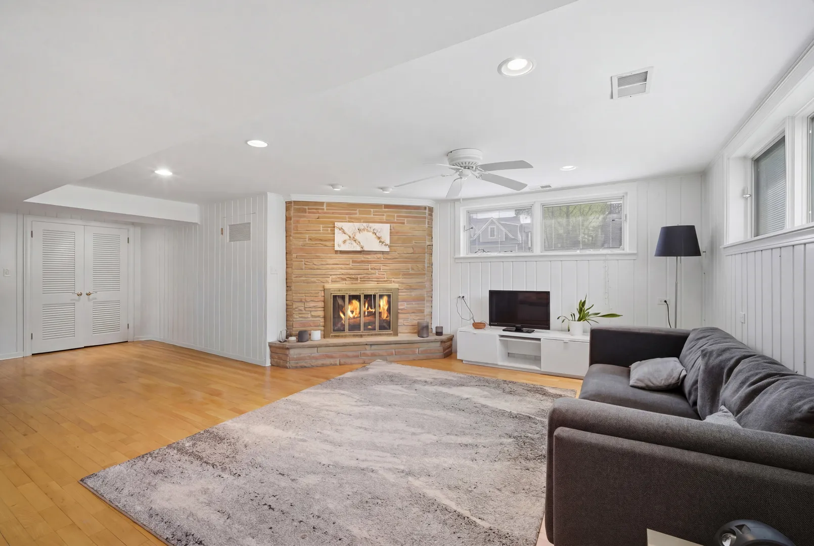 1322 Brook Ln, ,  60025, USA 60025-Glenview-IL