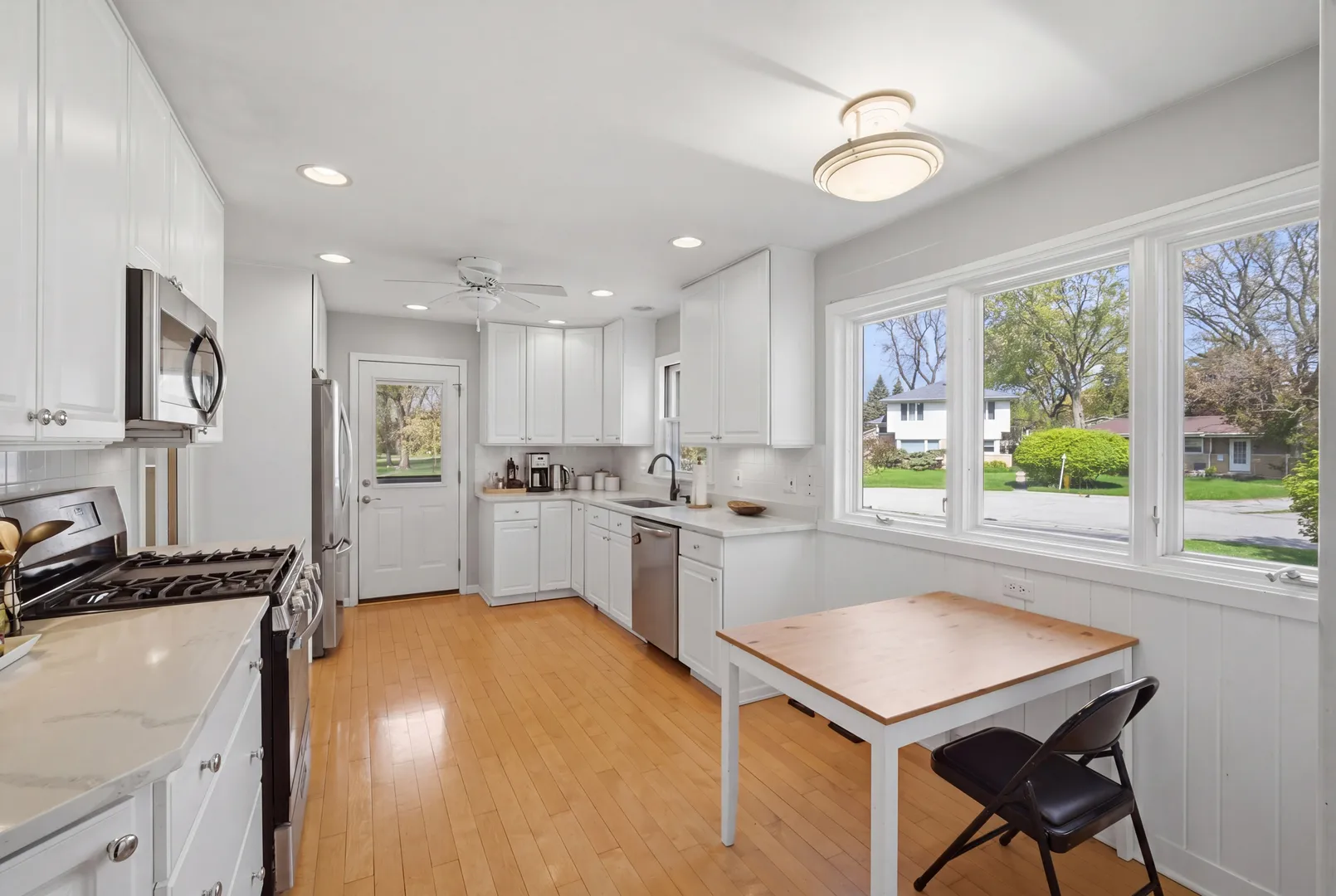 1322 Brook Ln, ,  60025, USA 60025-Glenview-IL