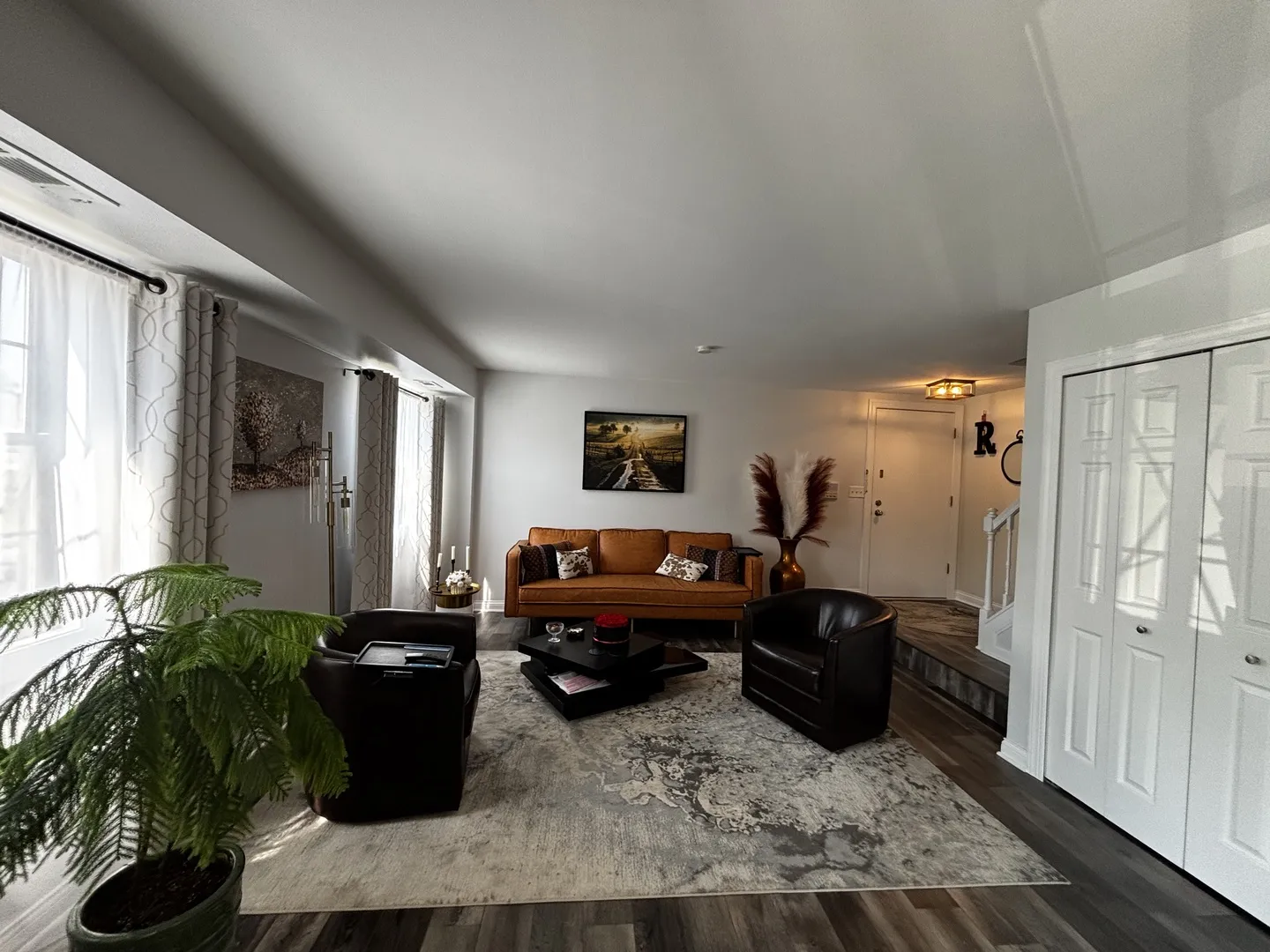 353 S Whispering Hills Dr, , 60540, USA 60540-Naperville-IL