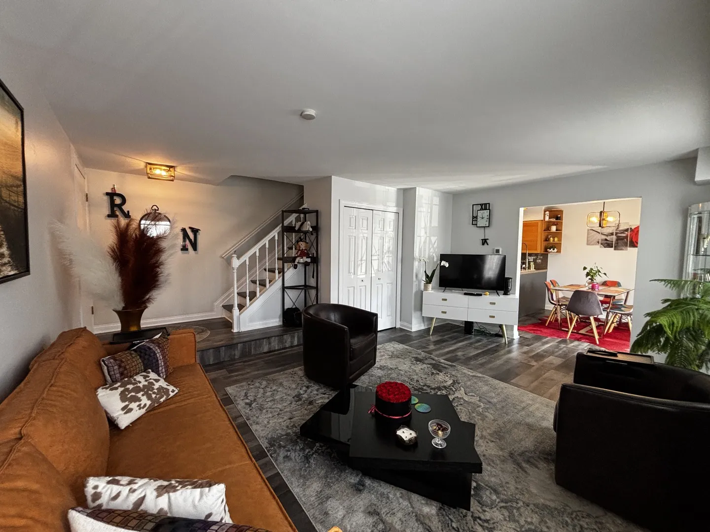 353 S Whispering Hills Dr, , 60540, USA 60540-Naperville-IL