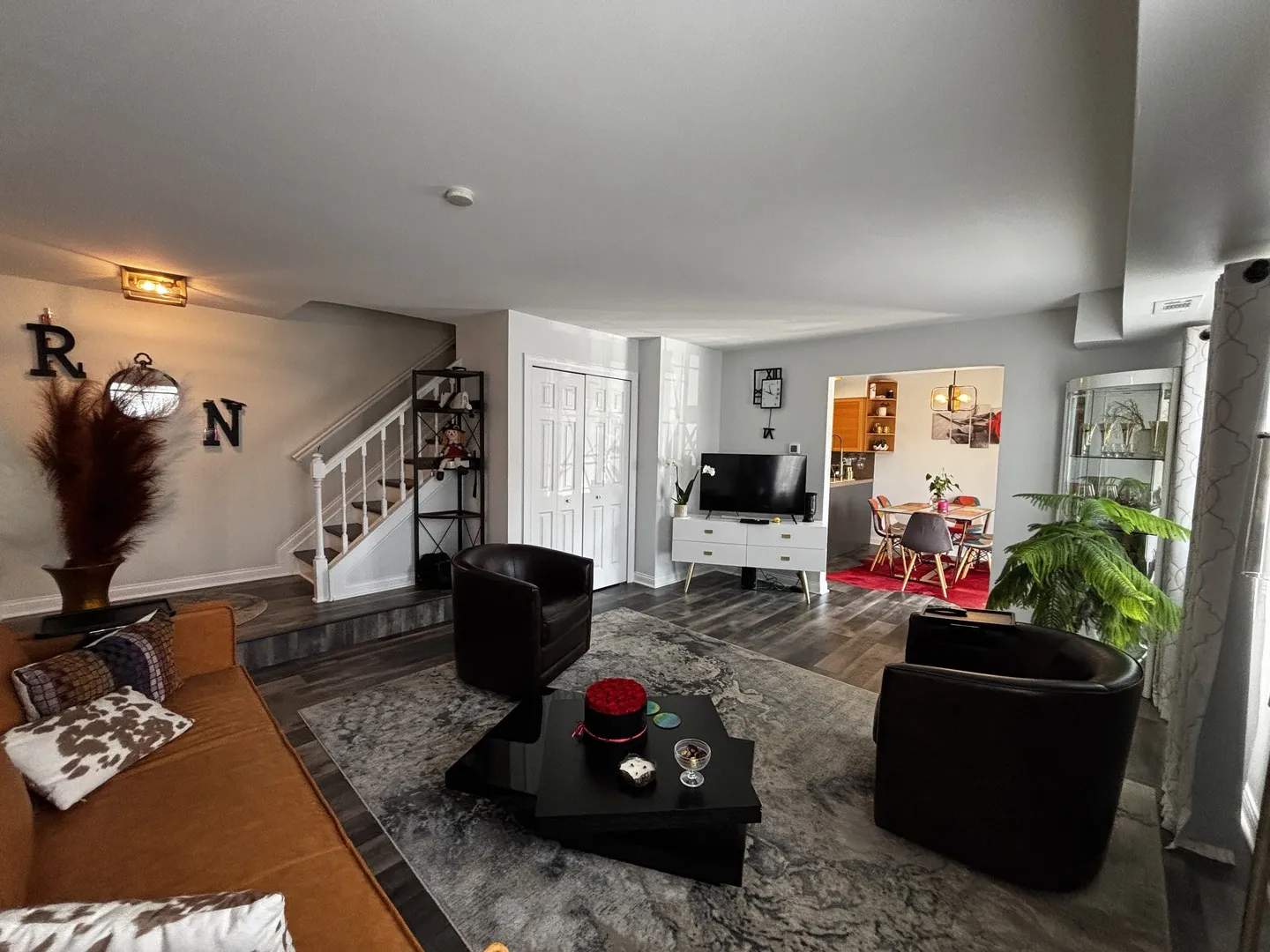 353 S Whispering Hills Dr, , 60540, USA 60540-Naperville-IL