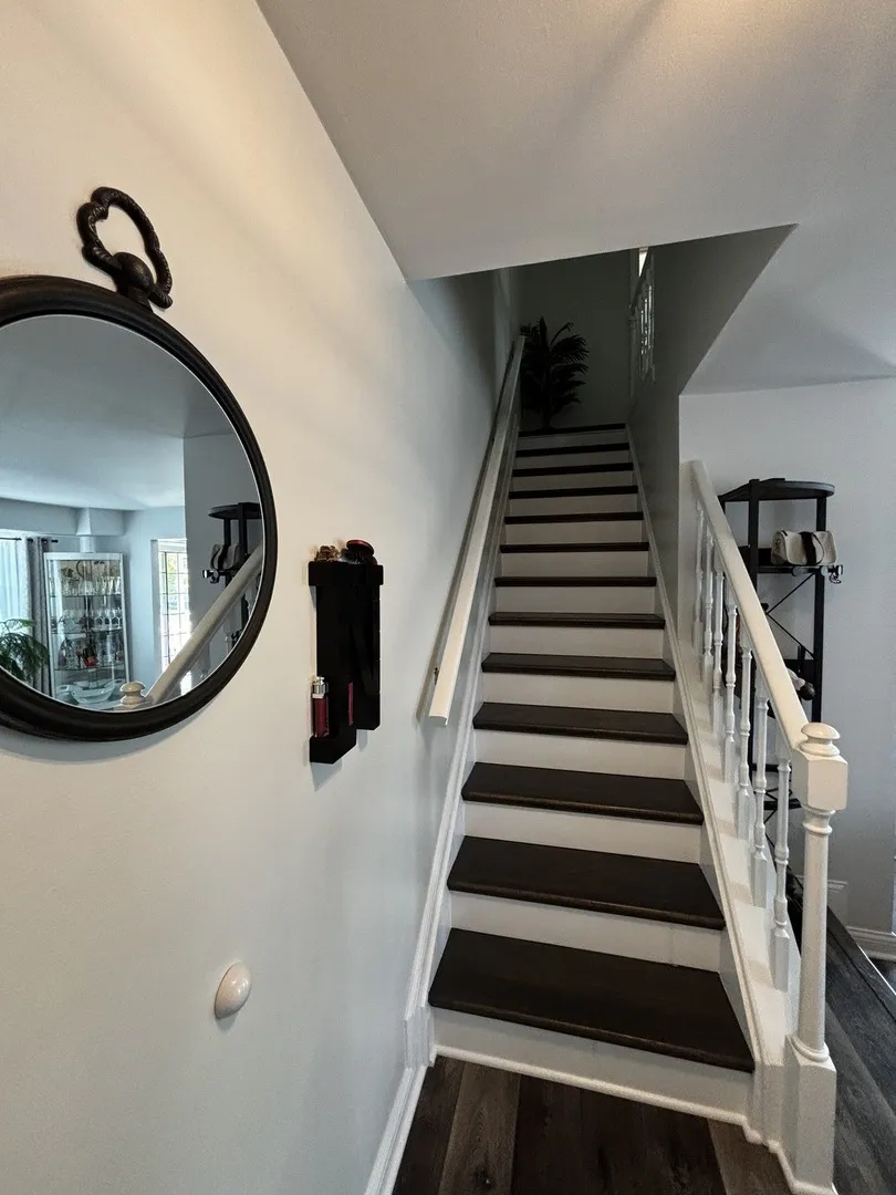353 S Whispering Hills Dr, , 60540, USA 60540-Naperville-IL