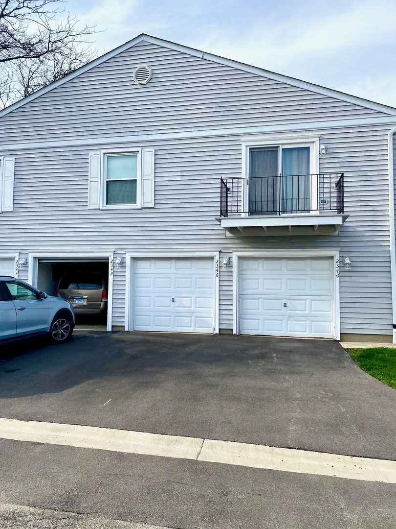 2346 Old Kings Ct, ,  60194, USA 60194-Schaumburg-IL