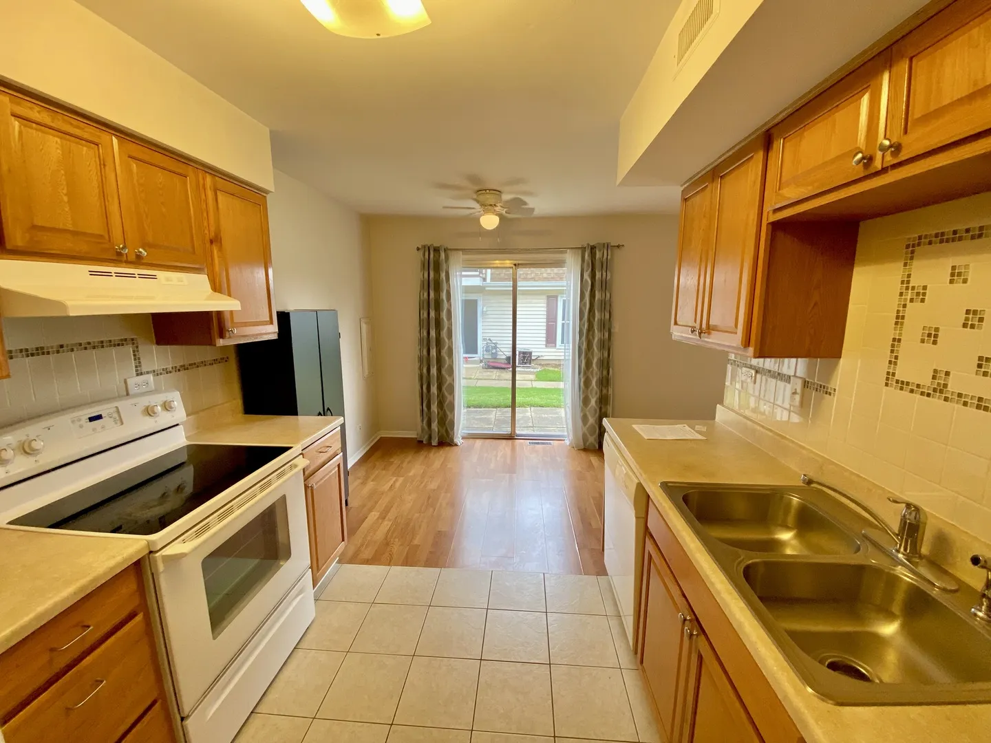 2346 Old Kings Ct, ,  60194, USA 60194-Schaumburg-IL