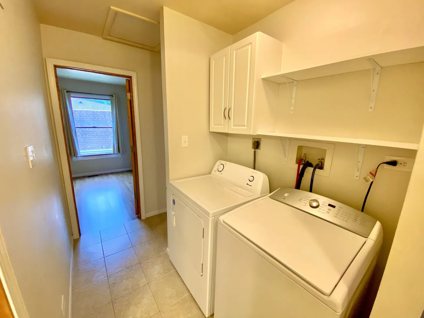 2346 Old Kings Ct, ,  60194, USA 60194-Schaumburg-IL