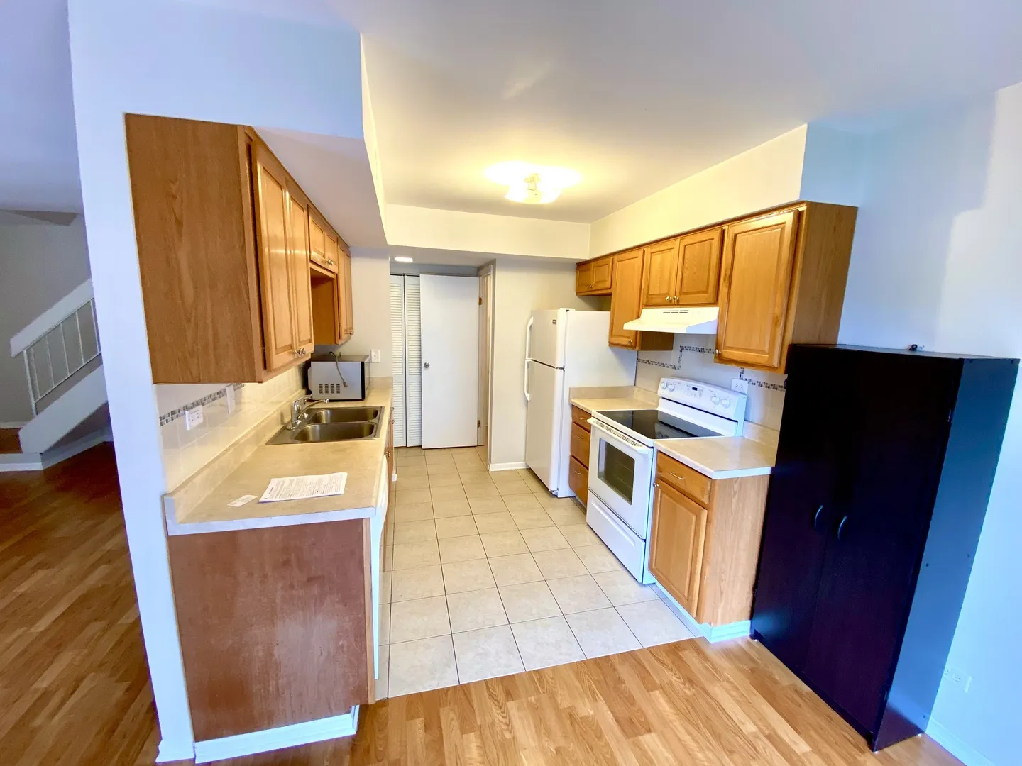 2346 Old Kings Ct, ,  60194, USA 60194-Schaumburg-IL