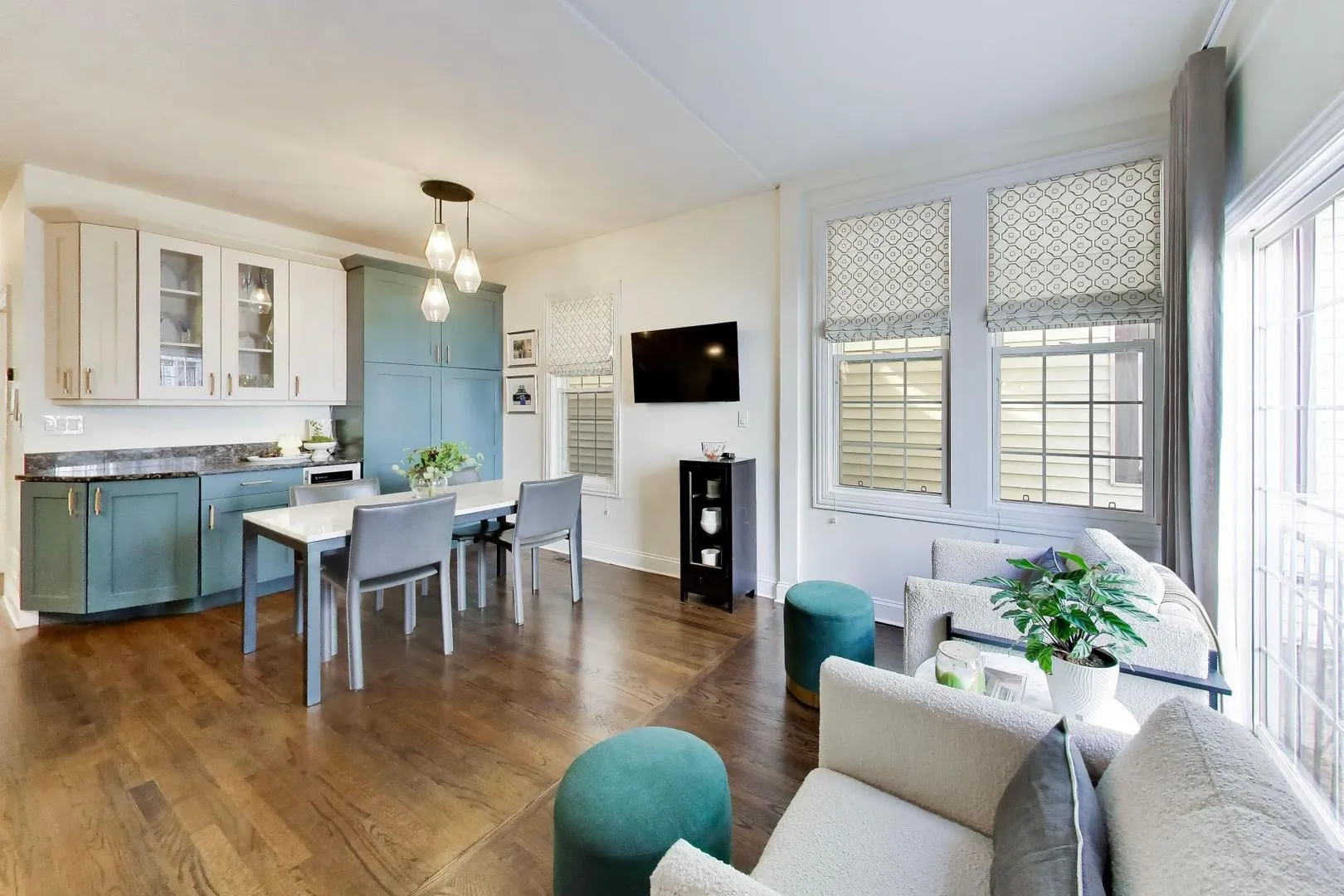 3104 N Southport Ave, , 60657, USA 60657-Chicago-IL