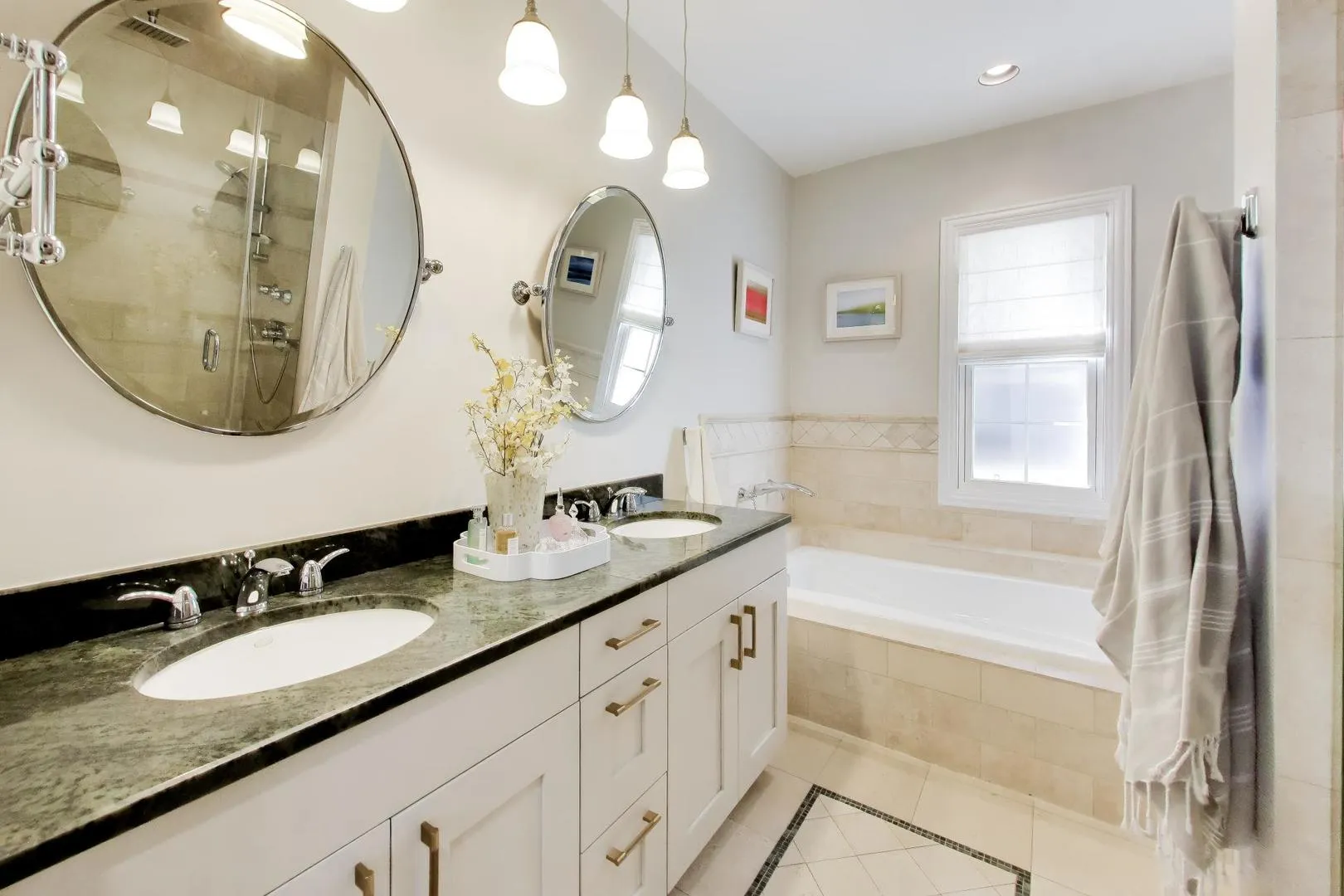 3104 N Southport Ave, , 60657, USA 60657-Chicago-IL