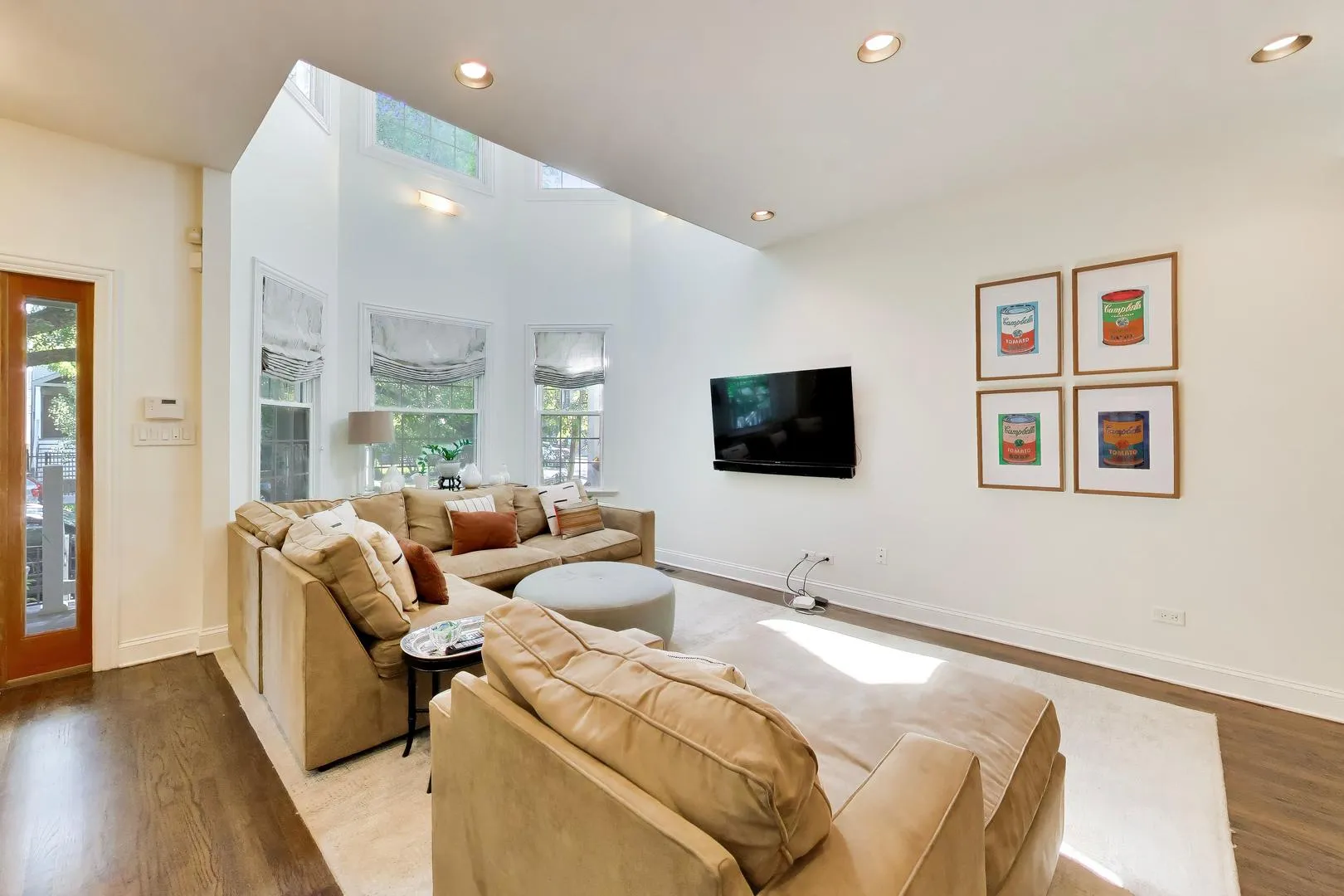 3104 N Southport Ave, , 60657, USA 60657-Chicago-IL