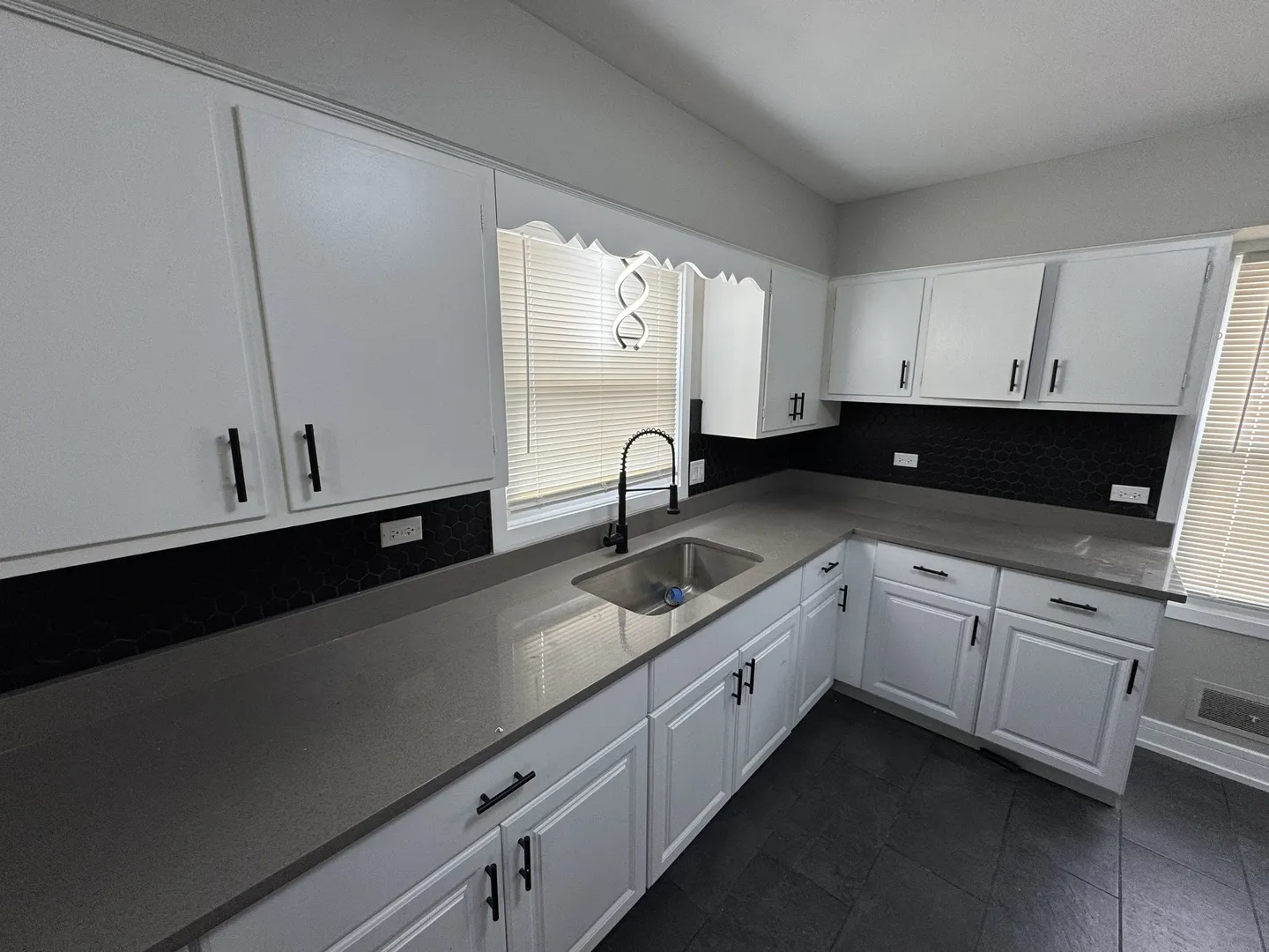 16439 Cottage Grove Ave, ,  60473, USA 60473-South Holland-IL