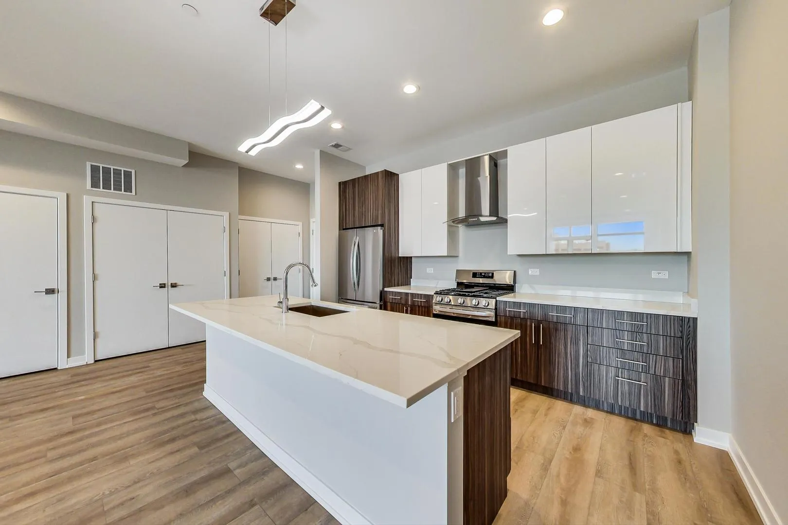 8025 Blvd, , 60077, USA 60077-Skokie-IL