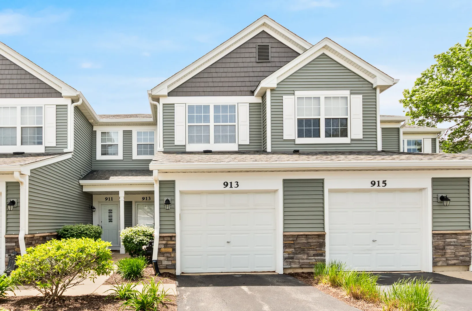 913 Genesee Dr, , 60563, USA 60563-Naperville-IL